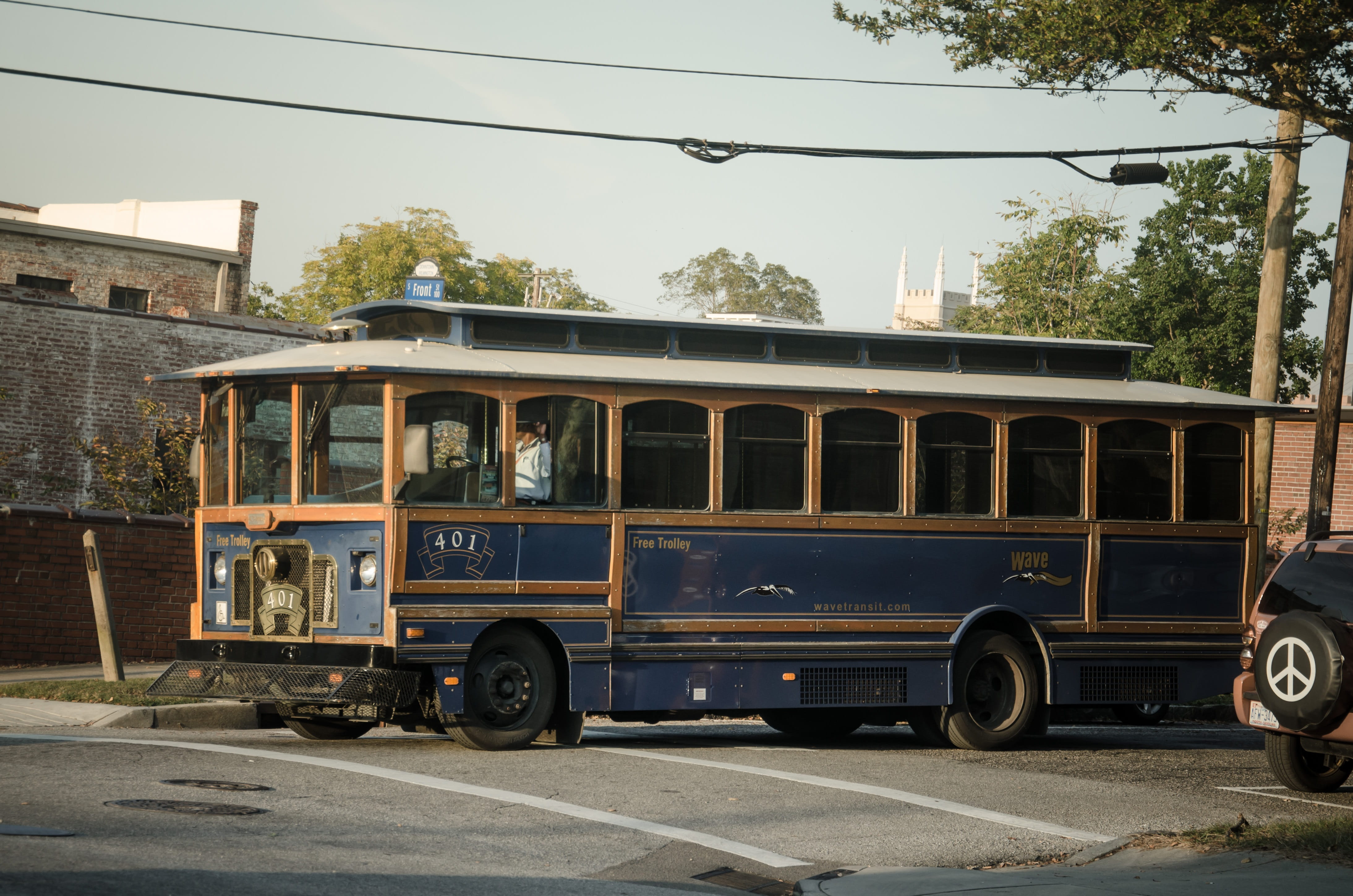 mode of transport, sunlight, cable, rail transportation, trolley, land vehicle, street, building exterior, road, wilmington, public transportation, Usa, HD Wallpaper