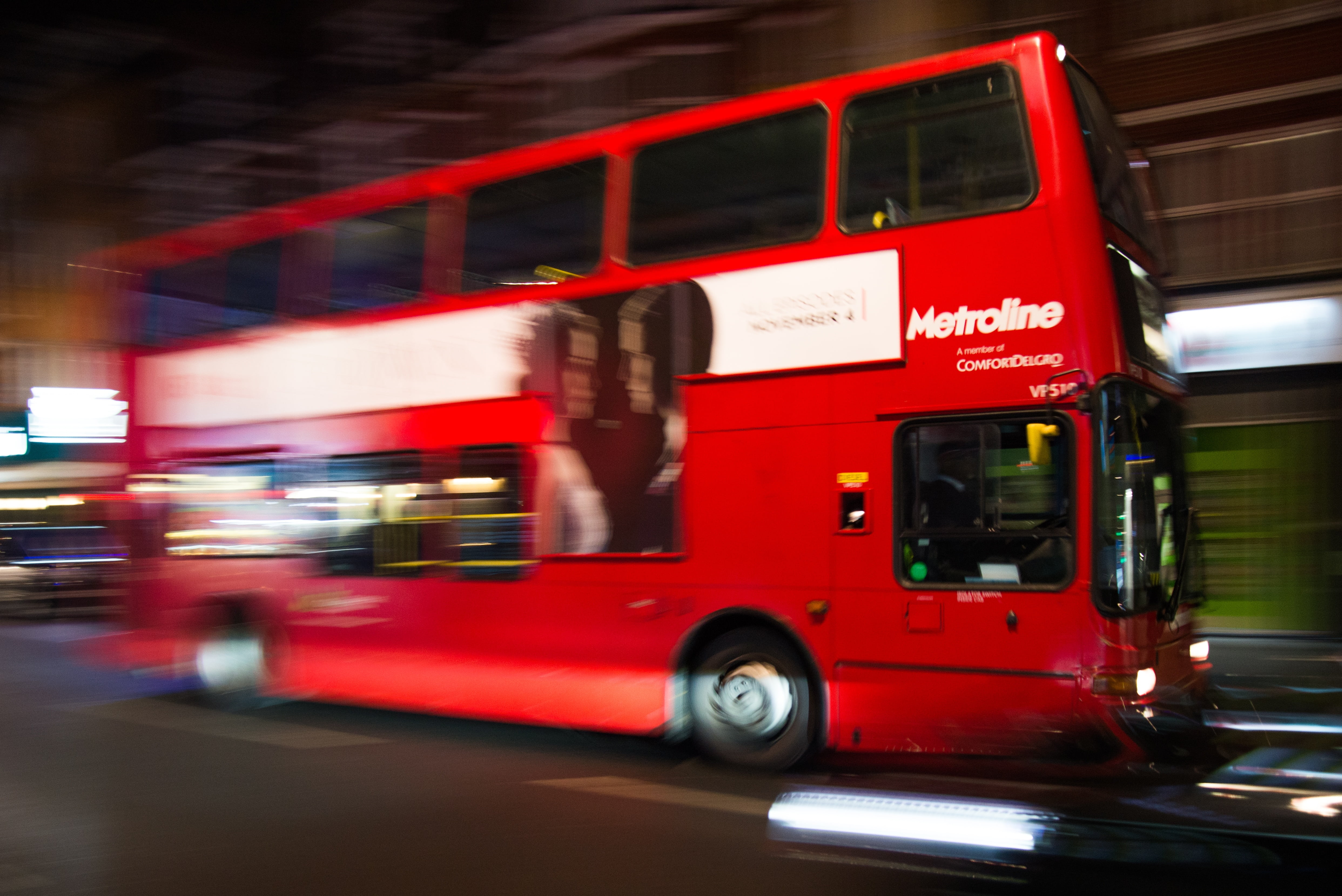british, red, running, uk, speed, city, mode of transportation, rescue worker, tourism, emergency services occupation, crowded, london city, occupation, HD Wallpaper