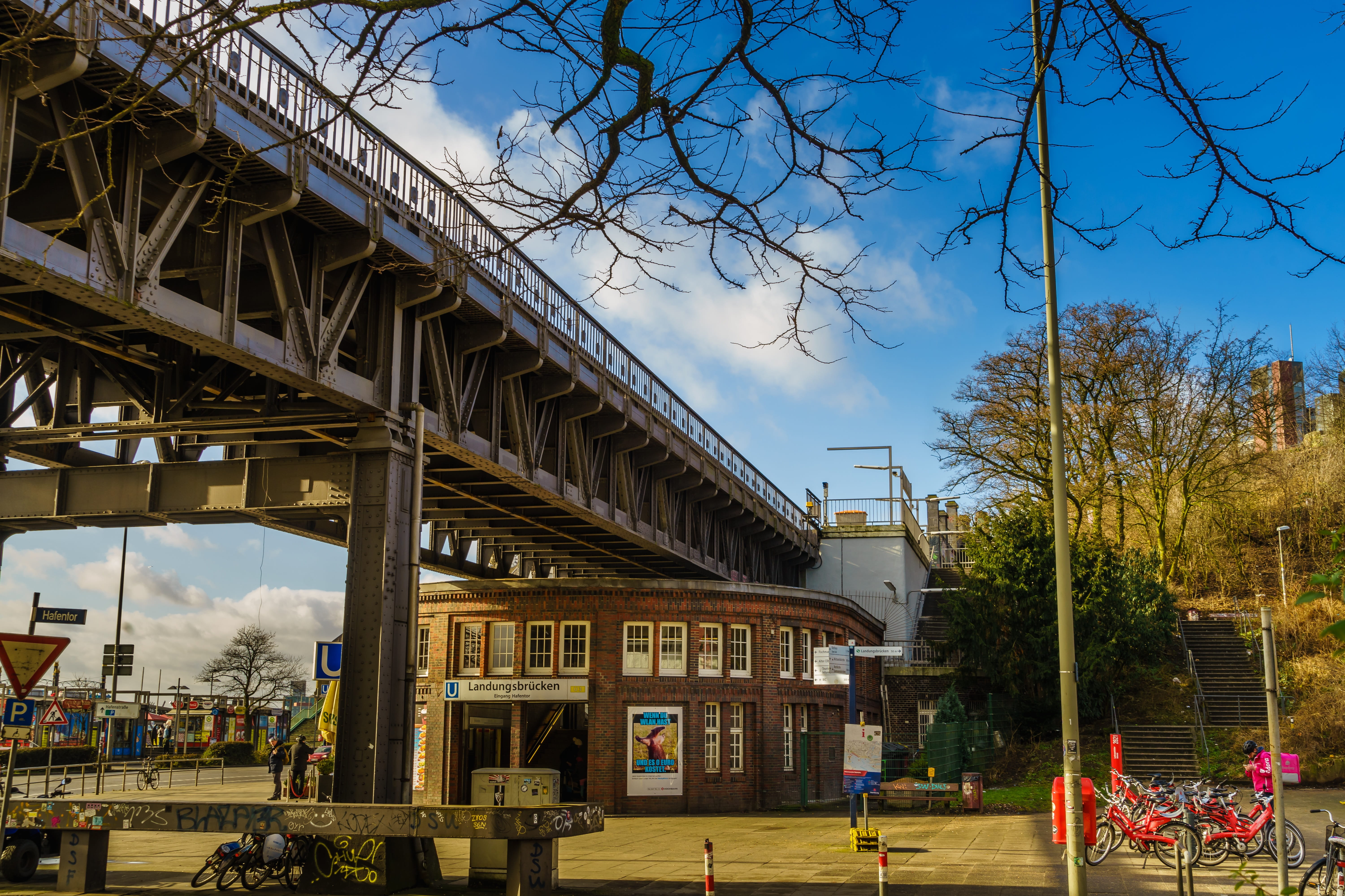 incidental people, connection, building, low angle view, cityscape, city, building exterior, metro, hanseatic city, bridge - man made structure, nature, HD Wallpaper
