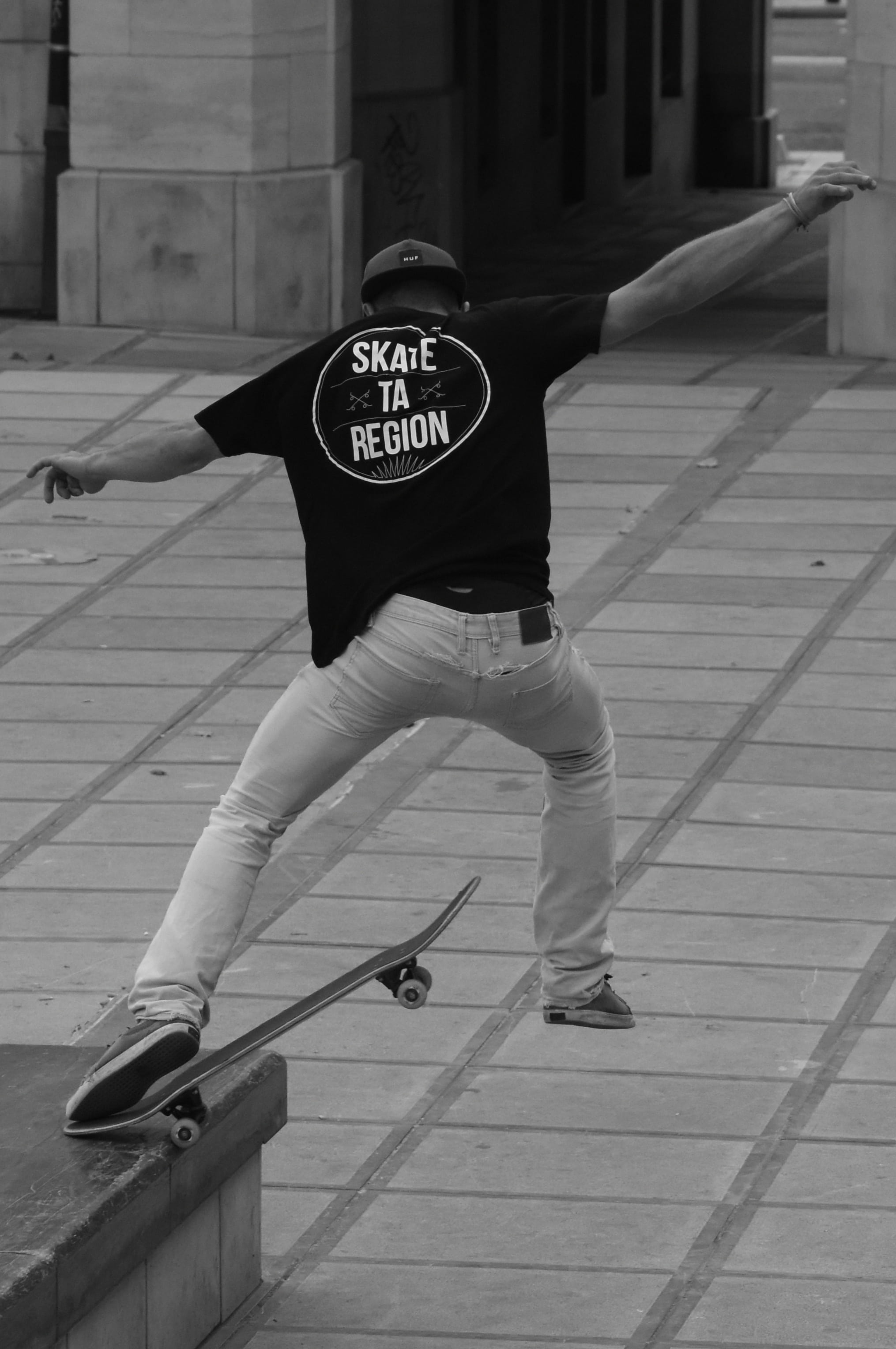 skateboard, architecture, balance, skater, day, footpath, rear view, built structure, motion, text, city, street, real people, sports, pet, full length, Phone HD Wallpaper