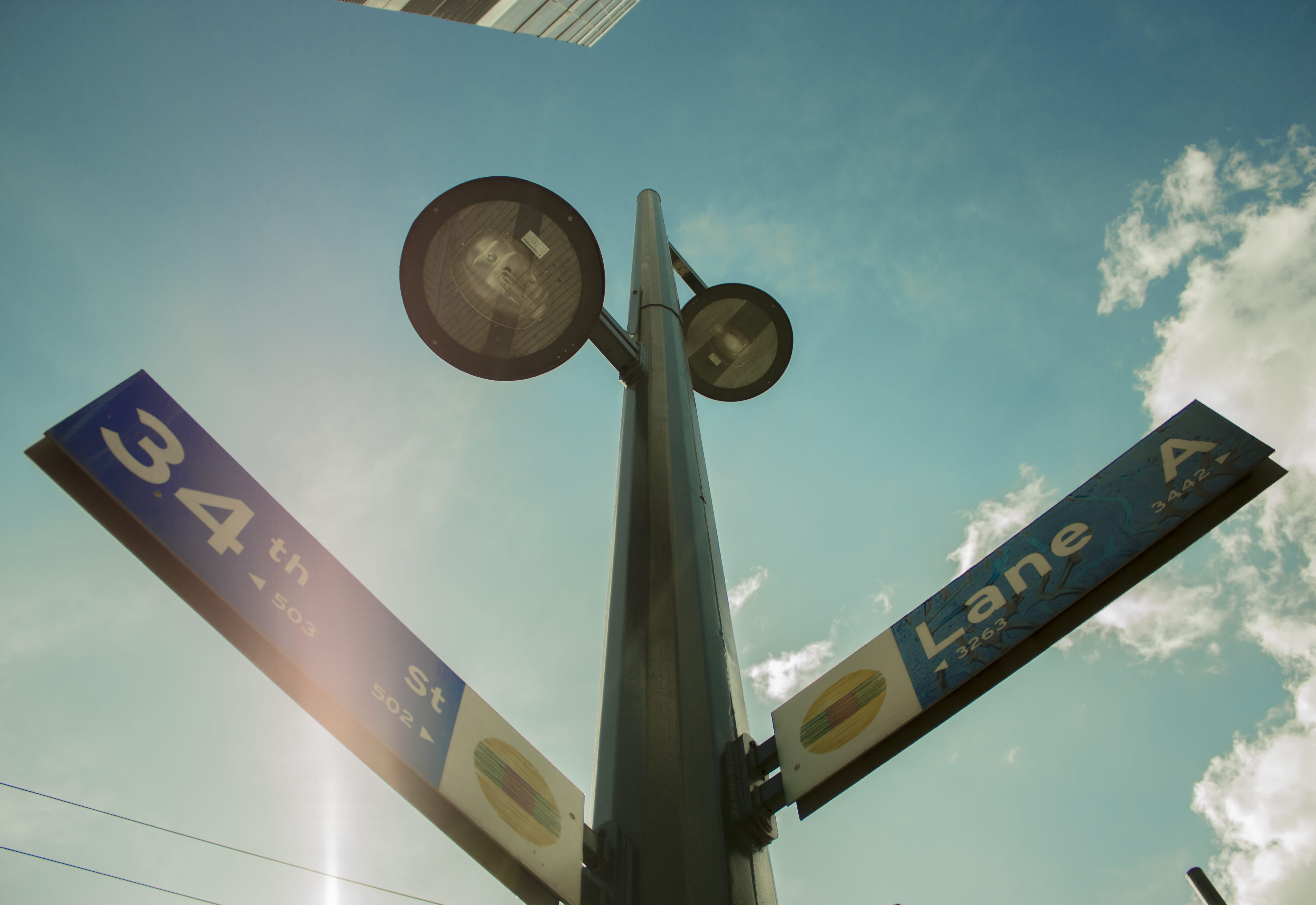 transportation, street, western script, terminal, aircraft, communication, information, no people, strap, airplane, symbol, traffic light, outdoors, pole, HD Wallpaper
