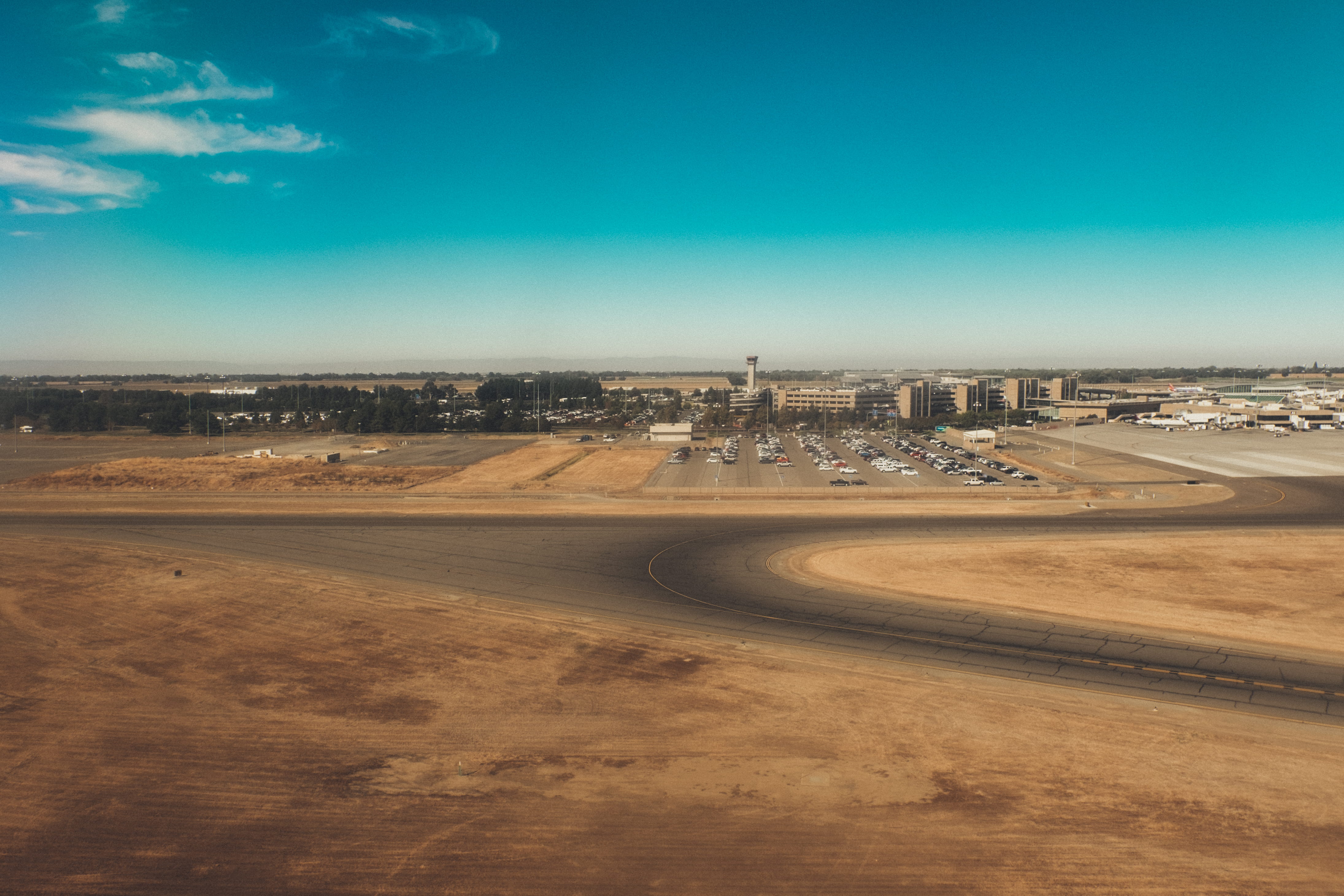 clear sky, scenics - nature, sky, city, day, parking lot, construction site, transportation, trip, 4K, sunshine, landscape, sunlight, road, airplanes, HD Wallpaper