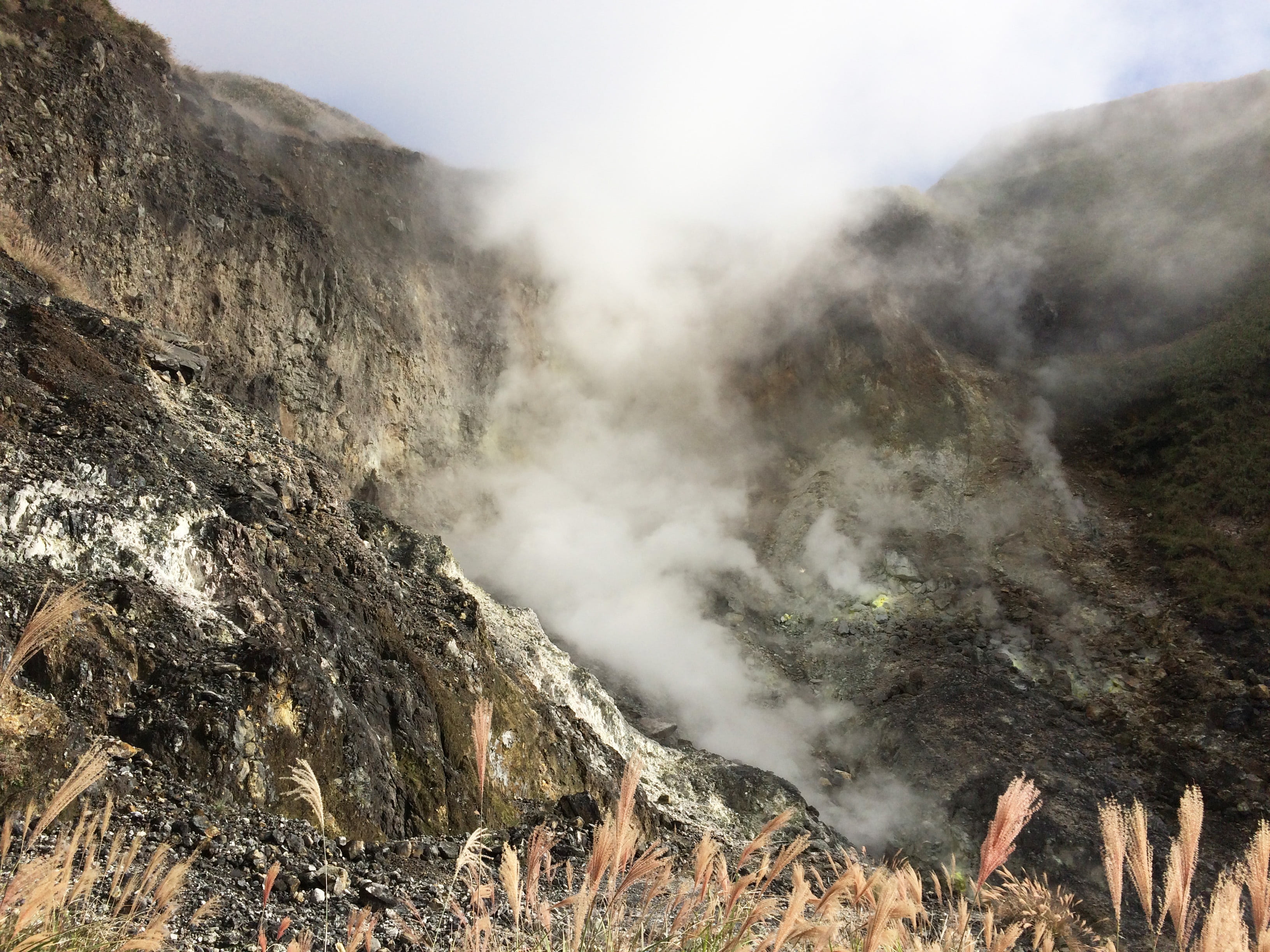 mountain, land, day, geology, volcanic crater, nature, power in nature, tranquility, vista, volcano, rock, qixingshan, clouds, taipei, miscanthus, solid, HD Wallpaper
