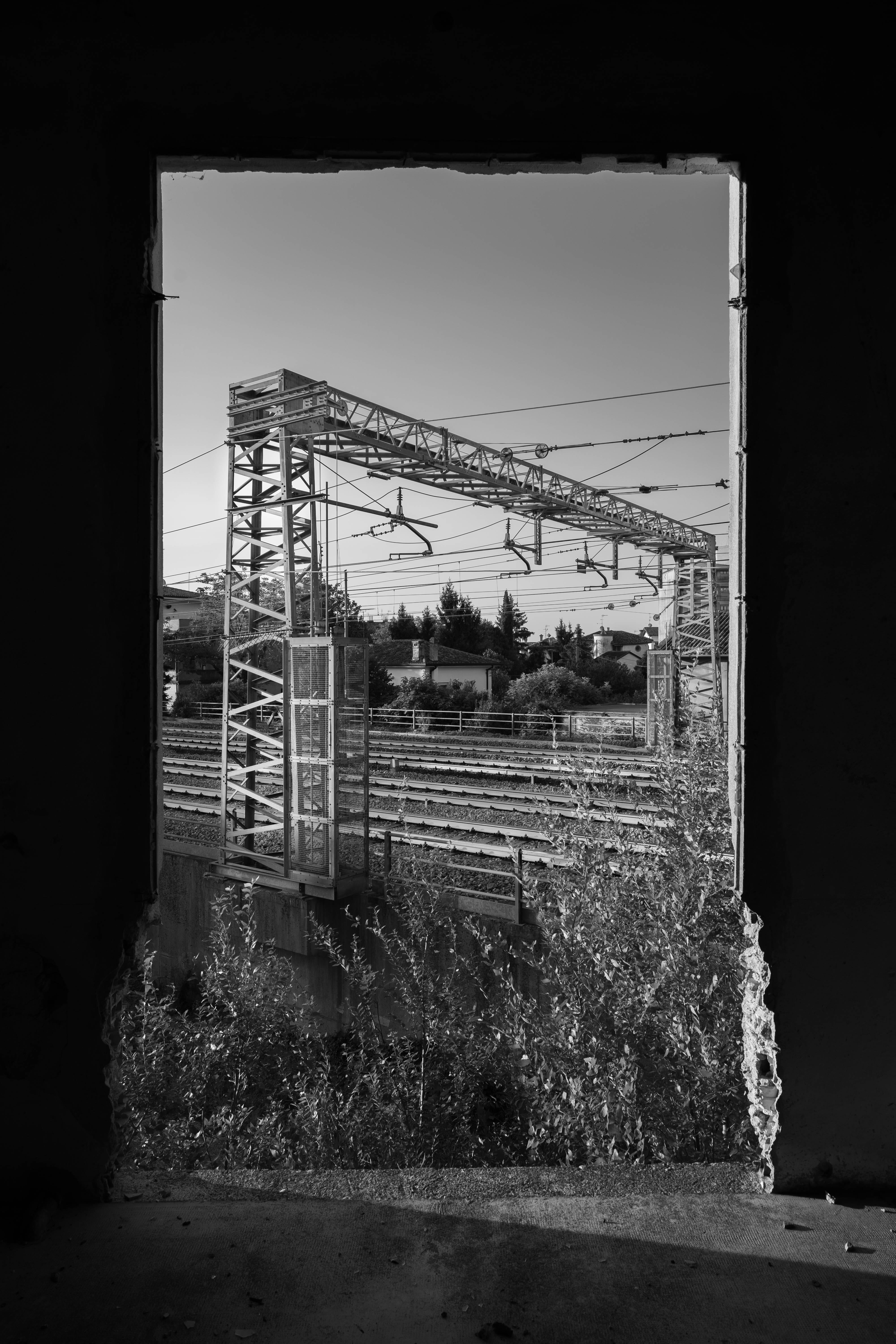 power, bad condition, exploration, outdoors, run-down, morning, built structure, window, house, architecture, train, tracks, sky, old, day, cervignano del friuli, Phone HD Wallpaper