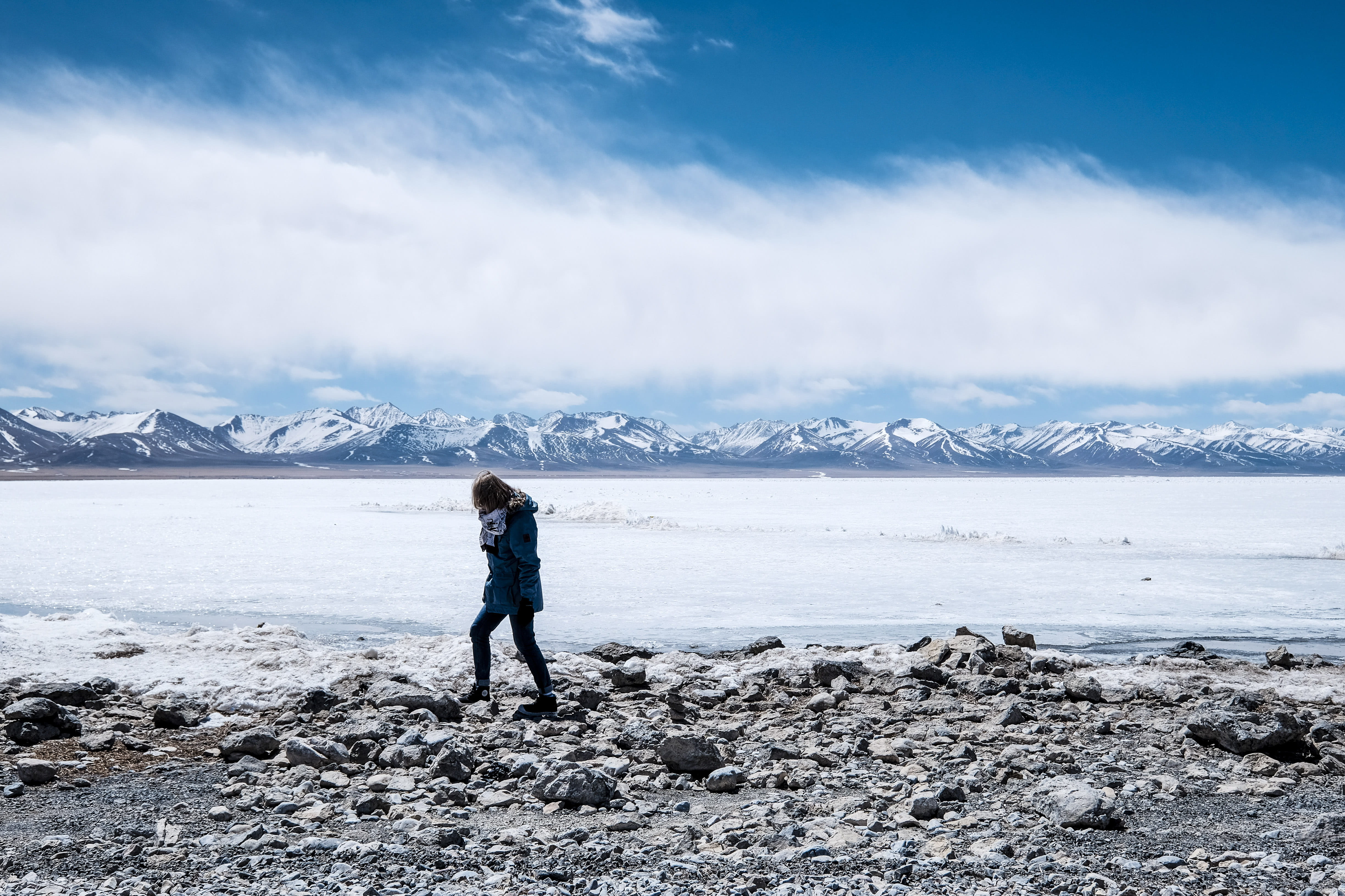 snowcapped mountain, snow, people, caucasian Ethnicity, mountain range, day, time Of Day, water, pants, scenics - nature, 4K, time step, step on, winter, HD Wallpaper