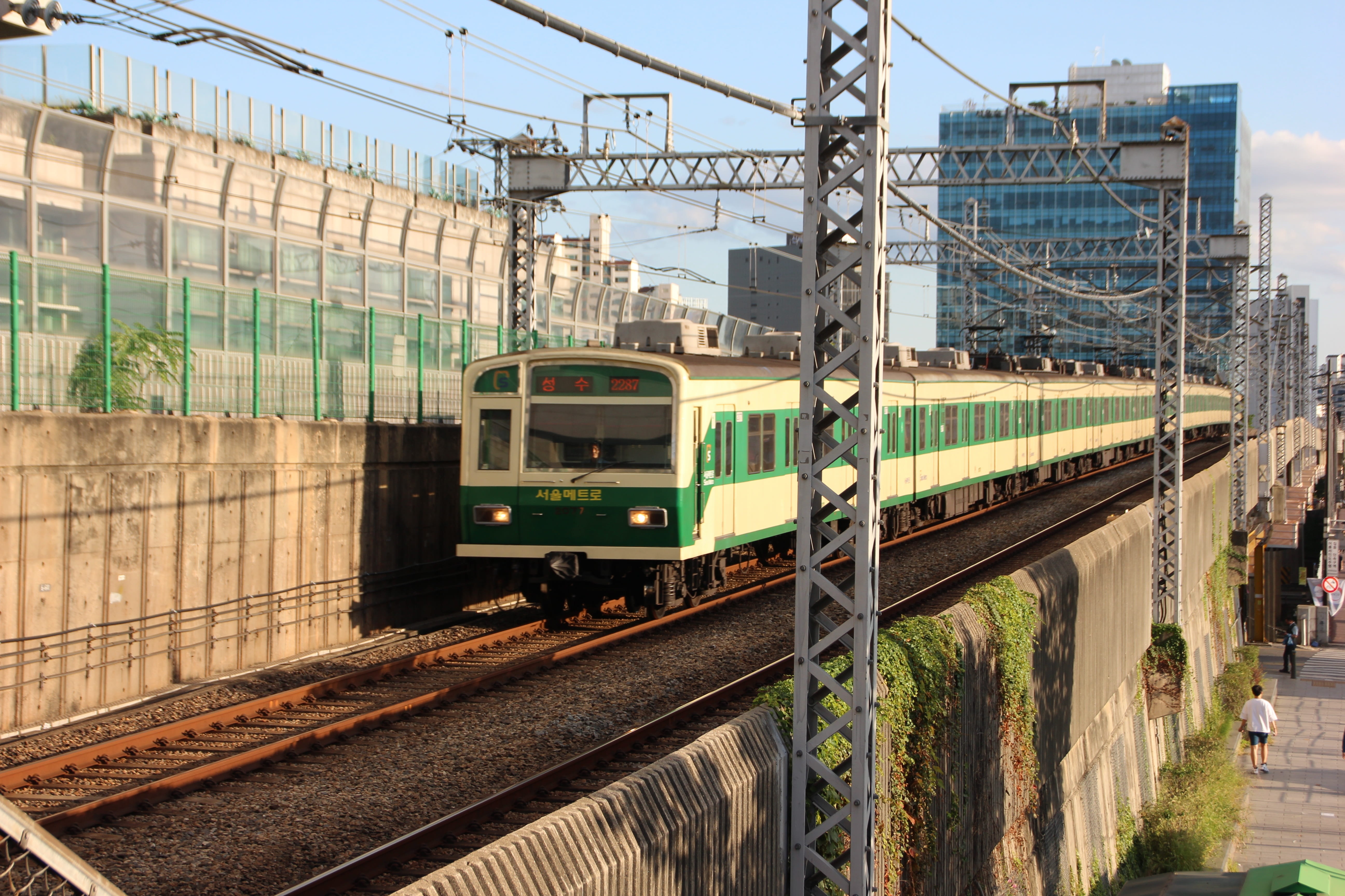 train, railroad, electricity, electric motors, passenger, city center, commuter, built structure, power supply, electric car, coach, subway, railroad car, HD Wallpaper