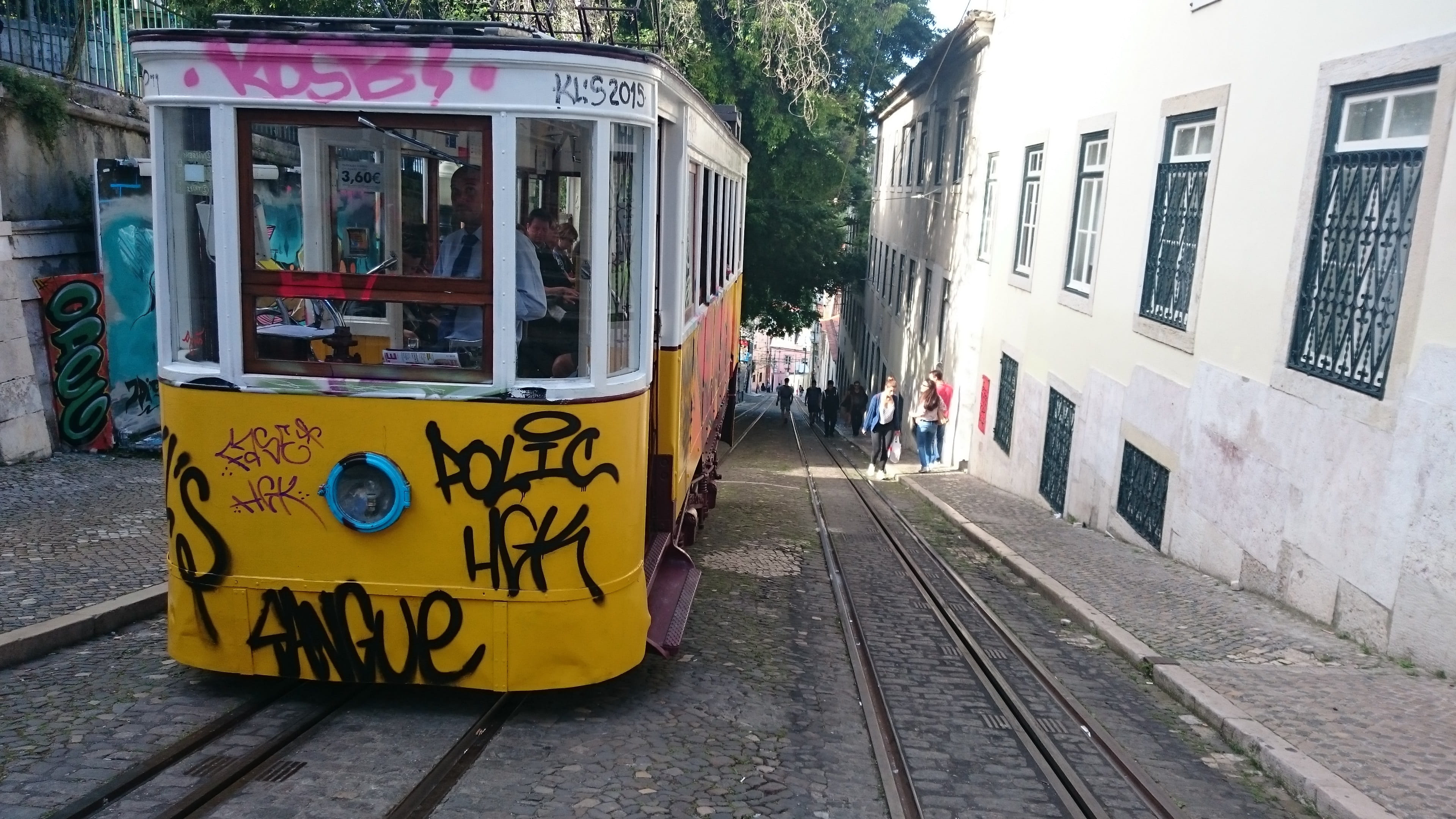 railroad track, street, electric, cable car, text, travel, rail transportation, communication, portuguese, building exterior, built structure, western script, HD Wallpaper