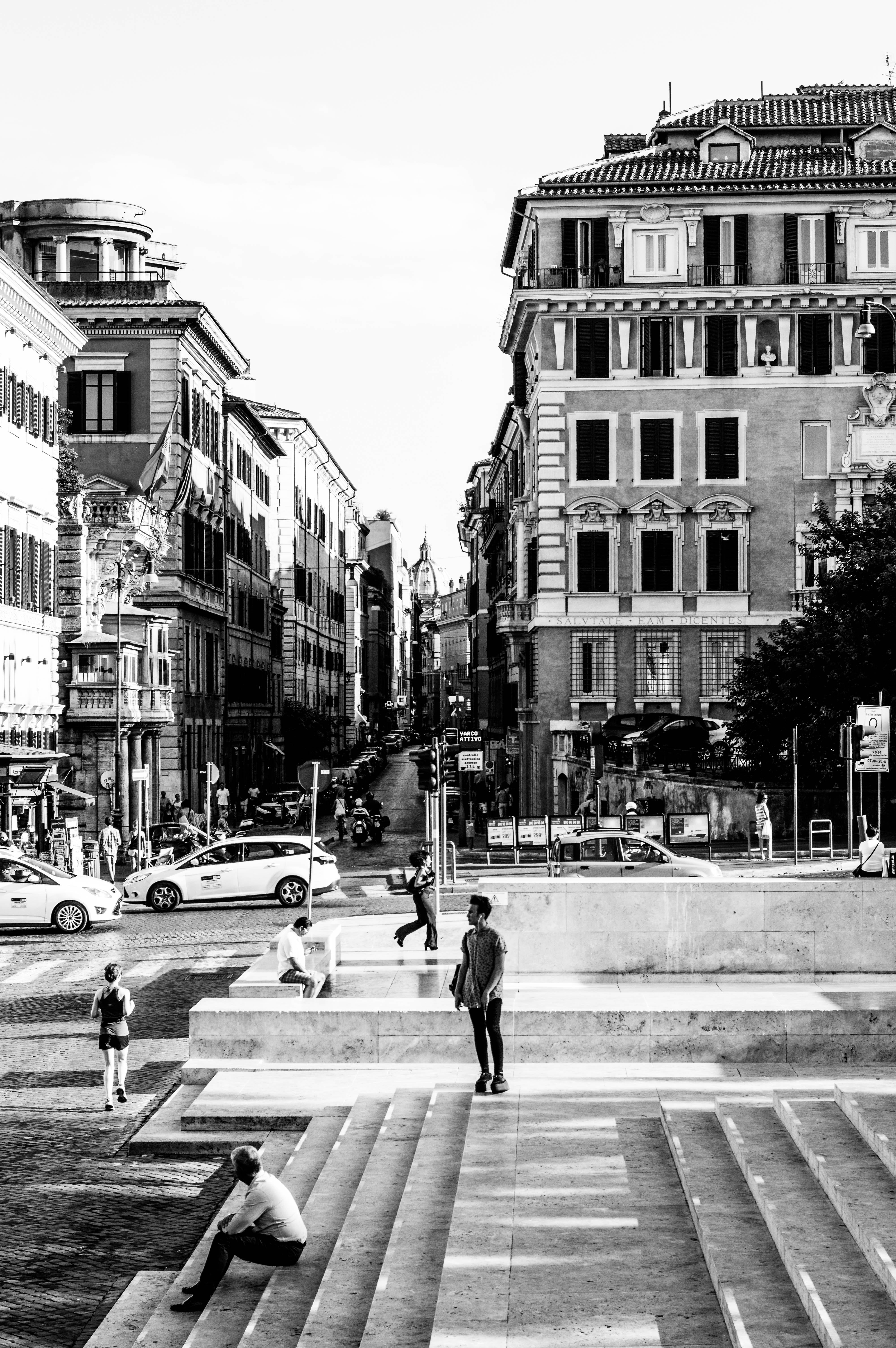 rome, adult, nature, women, day, 5K, incidental people, architecture, old town, building, full length, people, men, black And White, built structure, city street, Phone HD Wallpaper