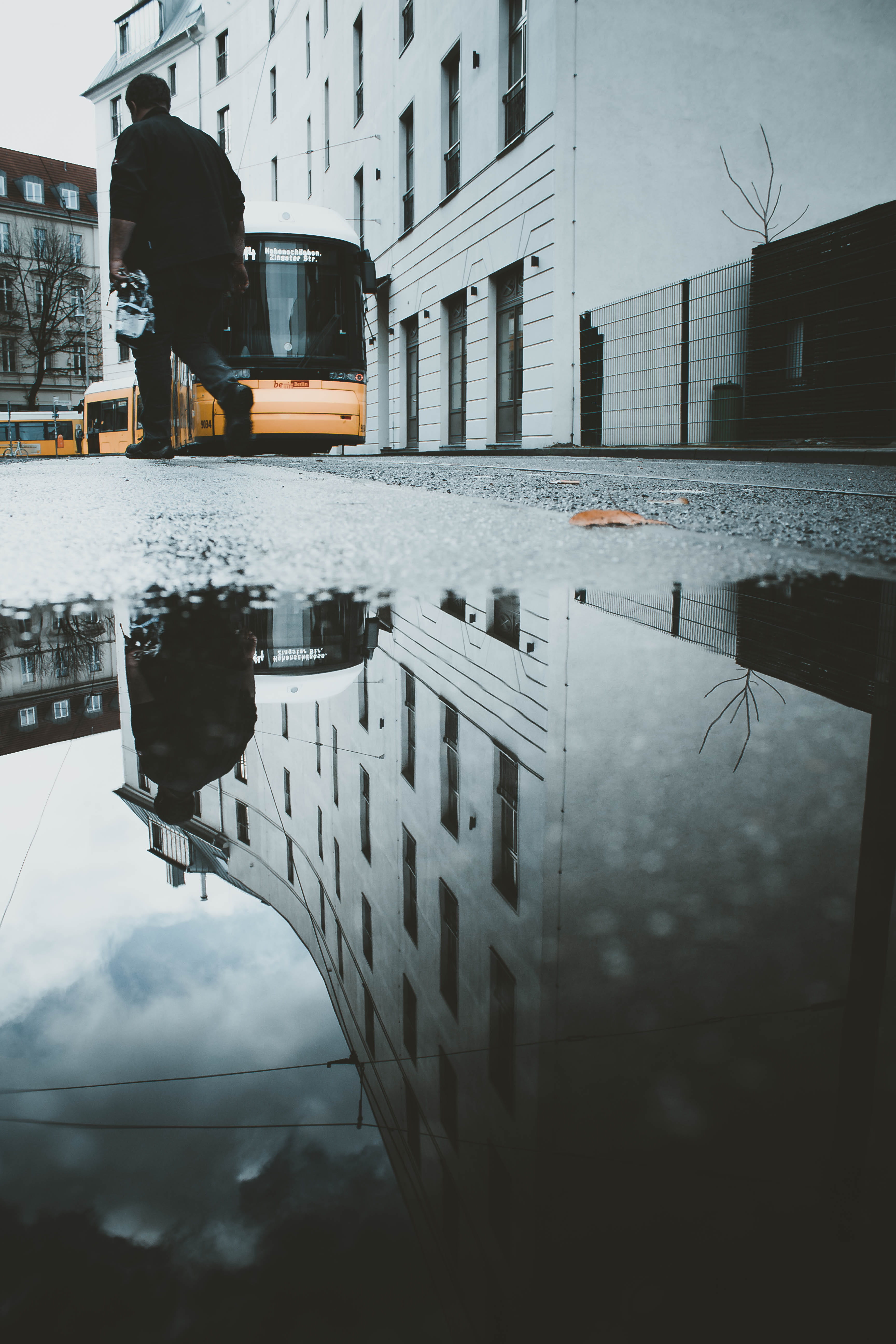 rain, eye, outdoors, stret, photography, land vehicle, no people, motor vehicle, street view, nature, low angle, waterfront, walking, street, transportation, Phone HD Wallpaper