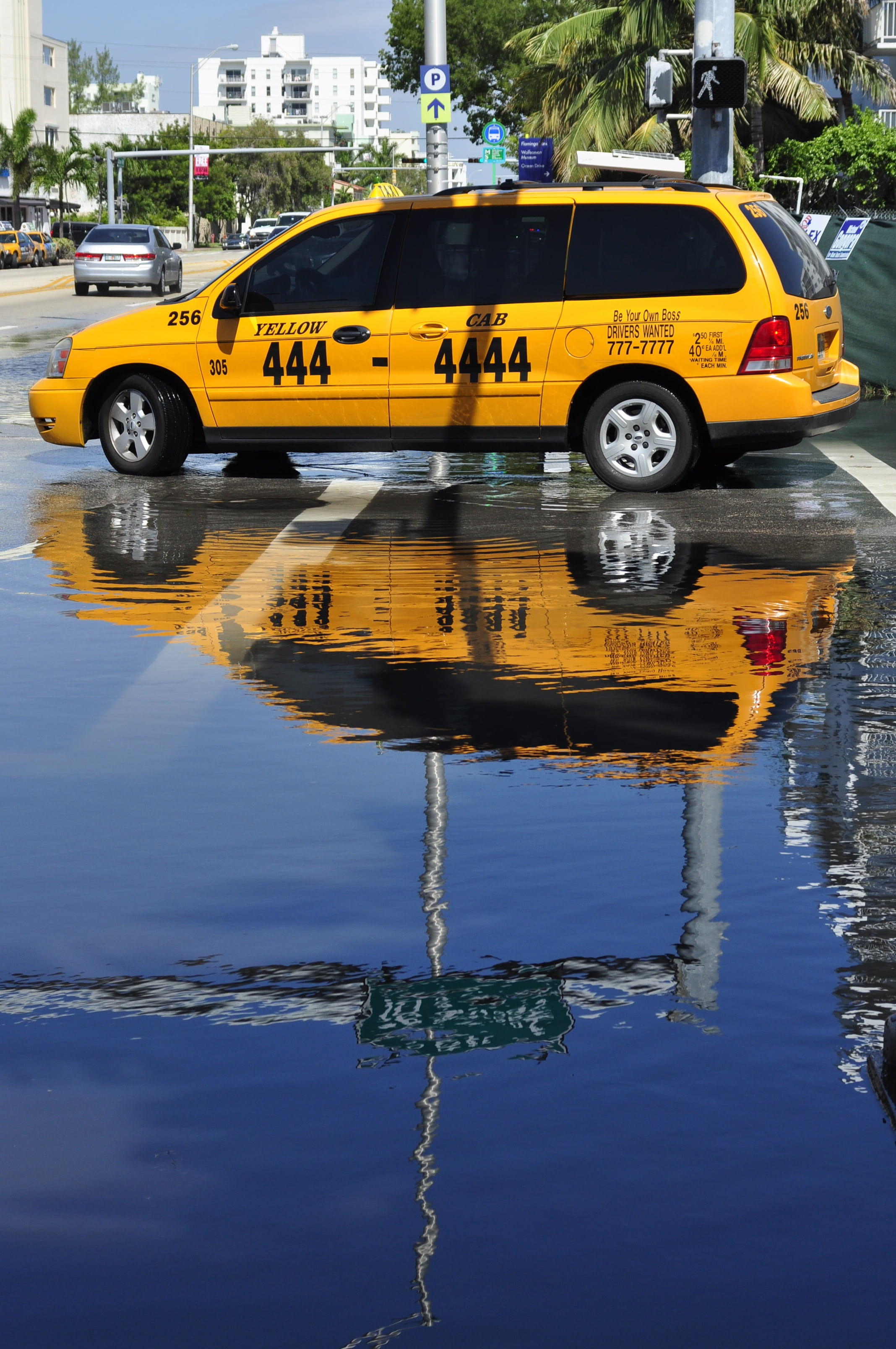 outdoors, land vehicle, car, street, day, built structure, public transportation, motion, yellow taxi, nature, no people, waterfront, motor vehicle, mode of transportation, Phone HD Wallpaper