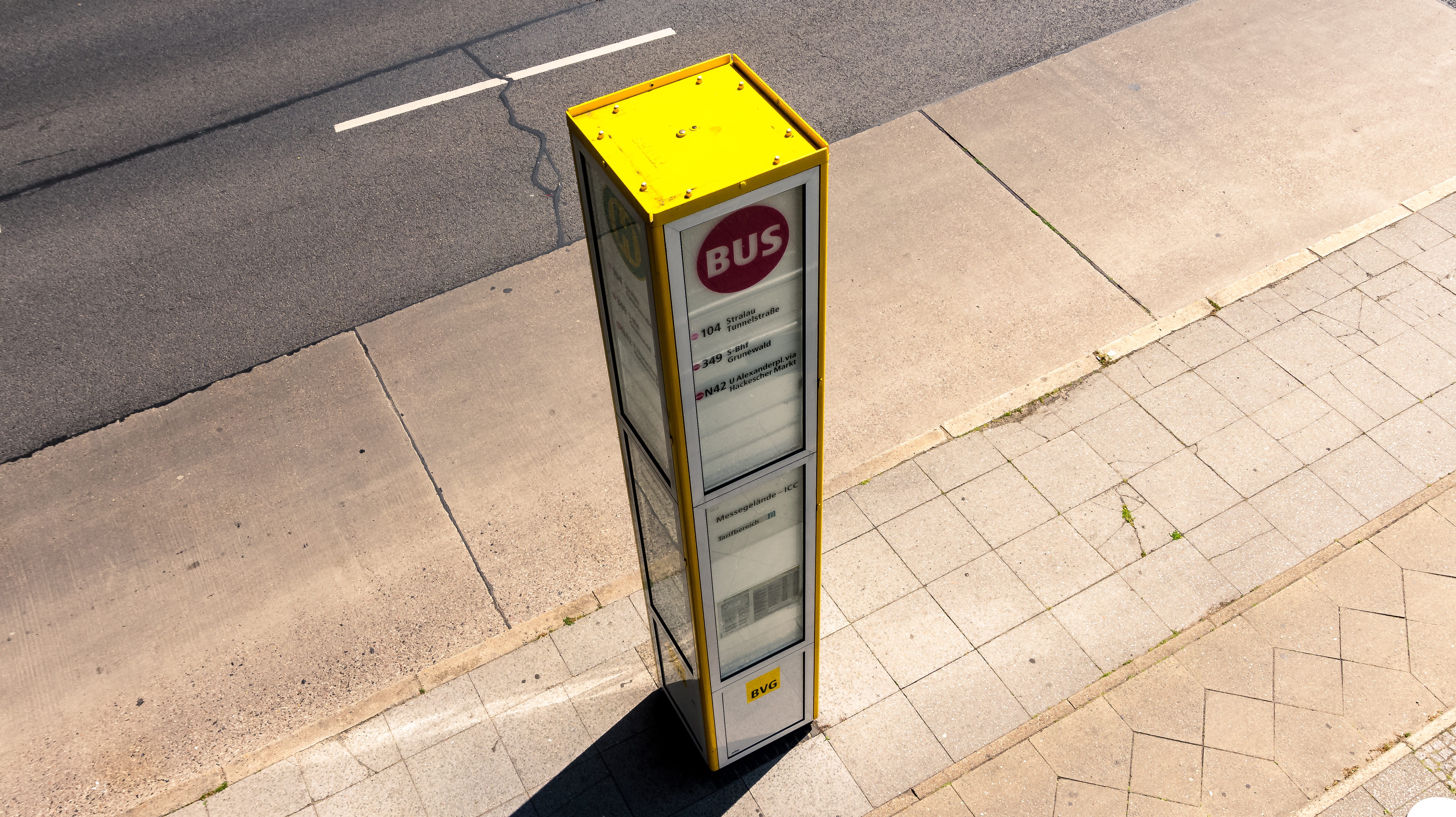 symbol, white, yellow, western script, sunlight, refueling, footpath, city, guidance, street, road marking, bus stop, near, wait, text, road, paving stone, HD Wallpaper