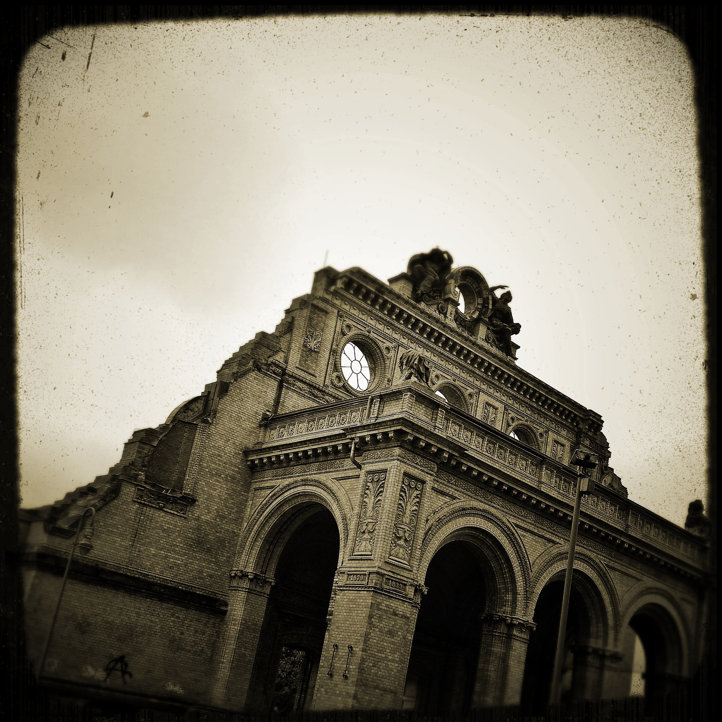 city, history, clear sky, building exterior, auto post production filter, low angle view, berlin, anhalter railway station, sky, train, railway station, Phone HD Wallpaper