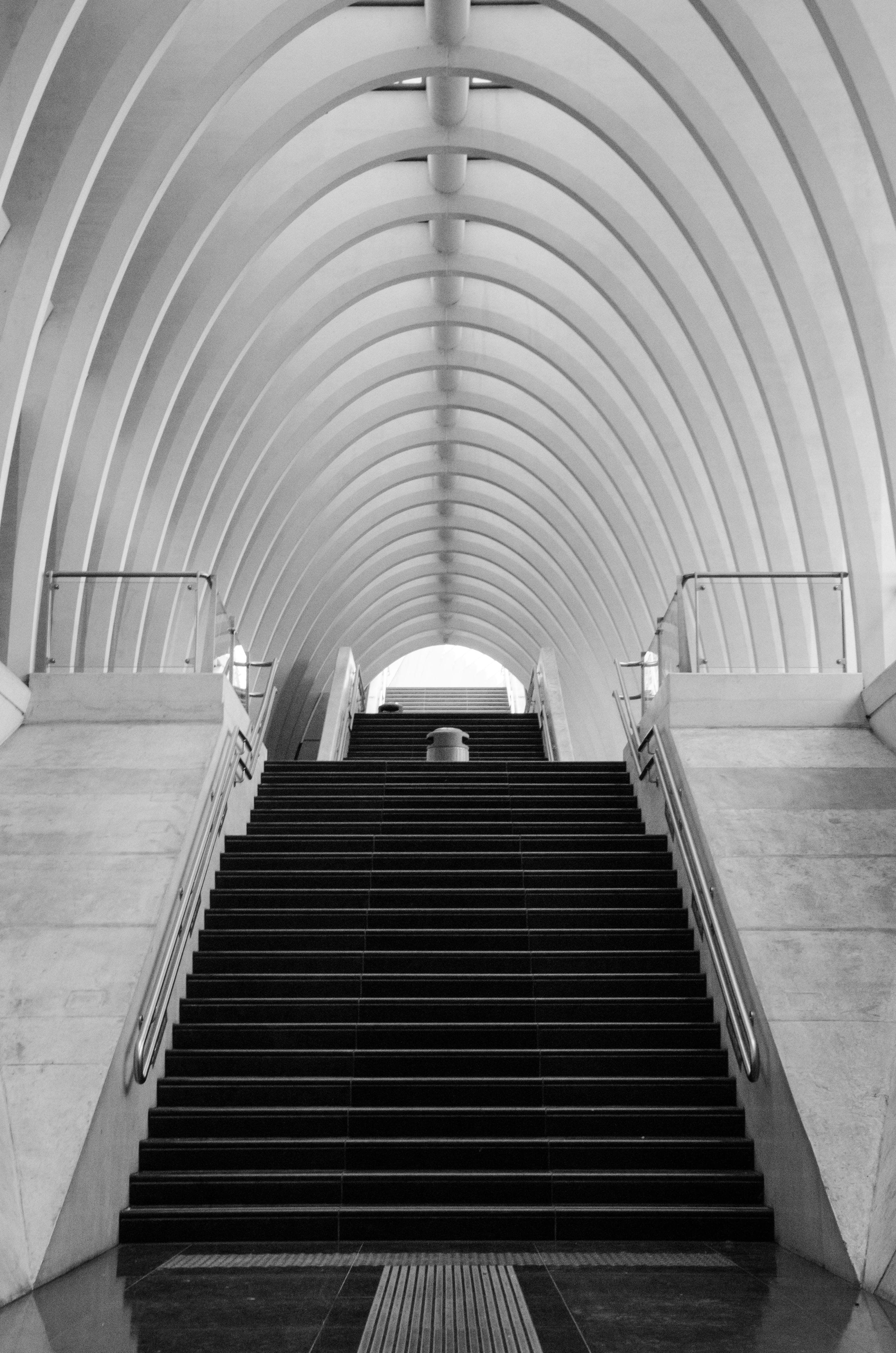 Building, convenience, lines, underpass, subway station, direction, liège, steps, gallery, train, departure, no People, Architecture, cork-guillemins, built structure, Phone HD Wallpaper