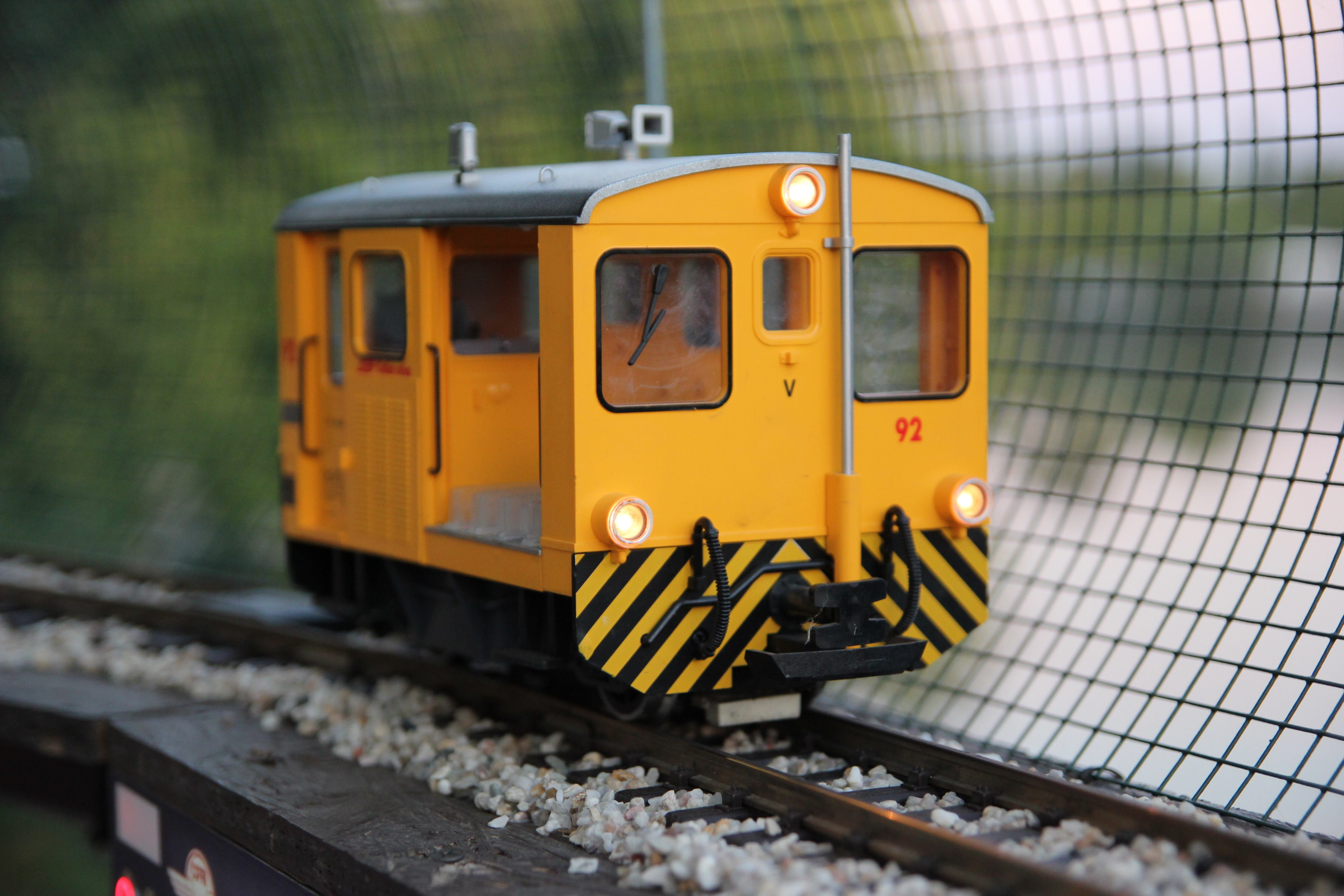 mode of transportation, transportation, closeup, 4K, train, passenger train, school bus, yellow, photo, railroad station platform, window, outdoors, focus on foreground, HD Wallpaper
