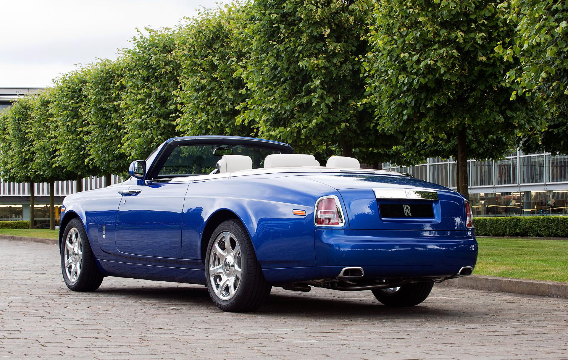 growth, tree, masterpiece, street, land vehicle, motor vehicle, rolls, london, day, phantom, blue, mode of transportation, outdoors, luxury, city, drophead, HD Wallpaper