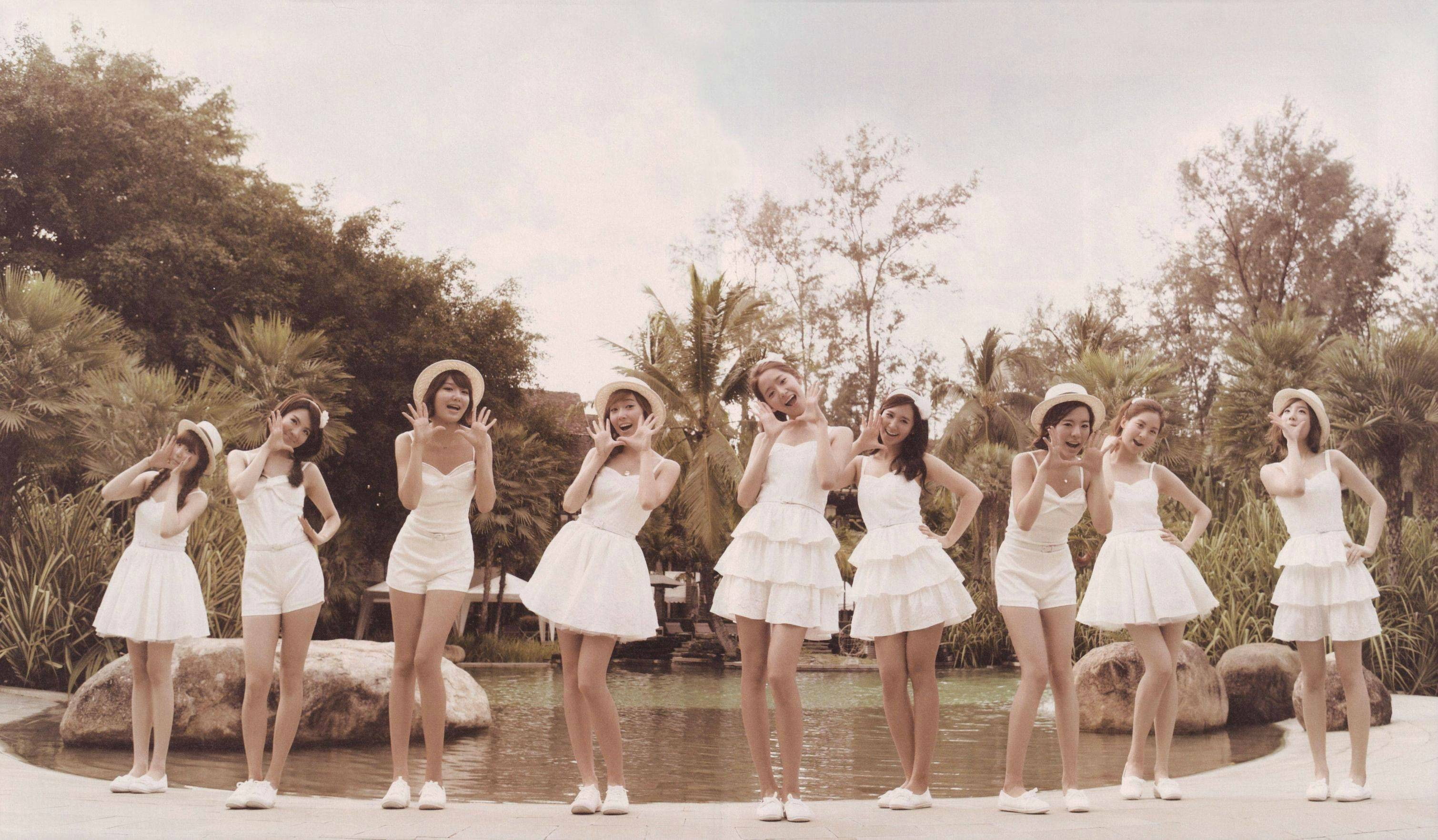 happiness, women, full length, group of people, people, offspring, standing, child, young adult, snsd girls generation tiffany hwang kim taeyeon seohyun jessica jung kim hyoyeon choi sooyoung kwon yuri im yoona sunny, HD Wallpaper