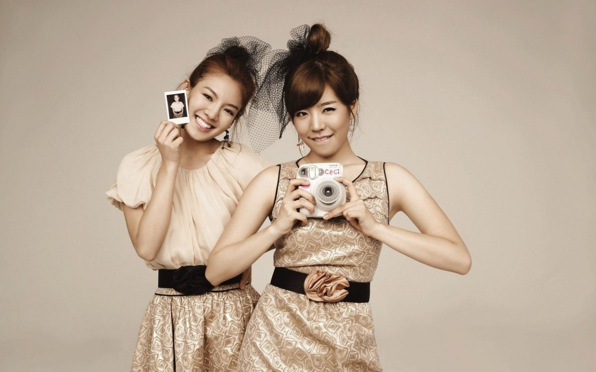 brunettes, kim, girls, commerc, generation, aircraft, lee, asians, 1080P, commercial, soon, art, hd, hyoyeon, women, models, kyu, cameras, smiling, snsd, HD Wallpaper
