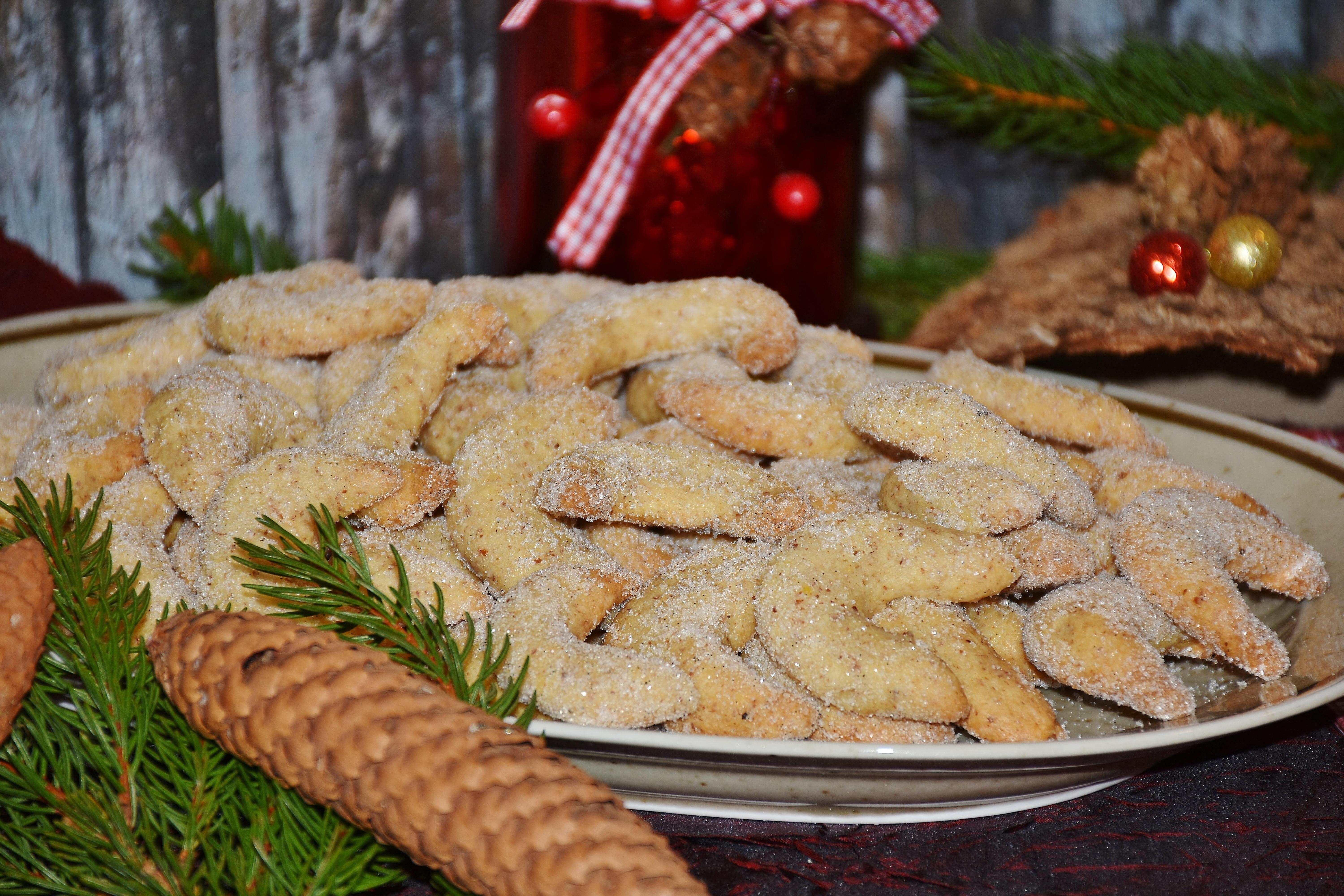 plate, food and drink, still life, focus on foreground, table, christmas cookies, snack, close-up, no people, cookie, fine pastry, baked, 5K, small cakes, HD Wallpaper