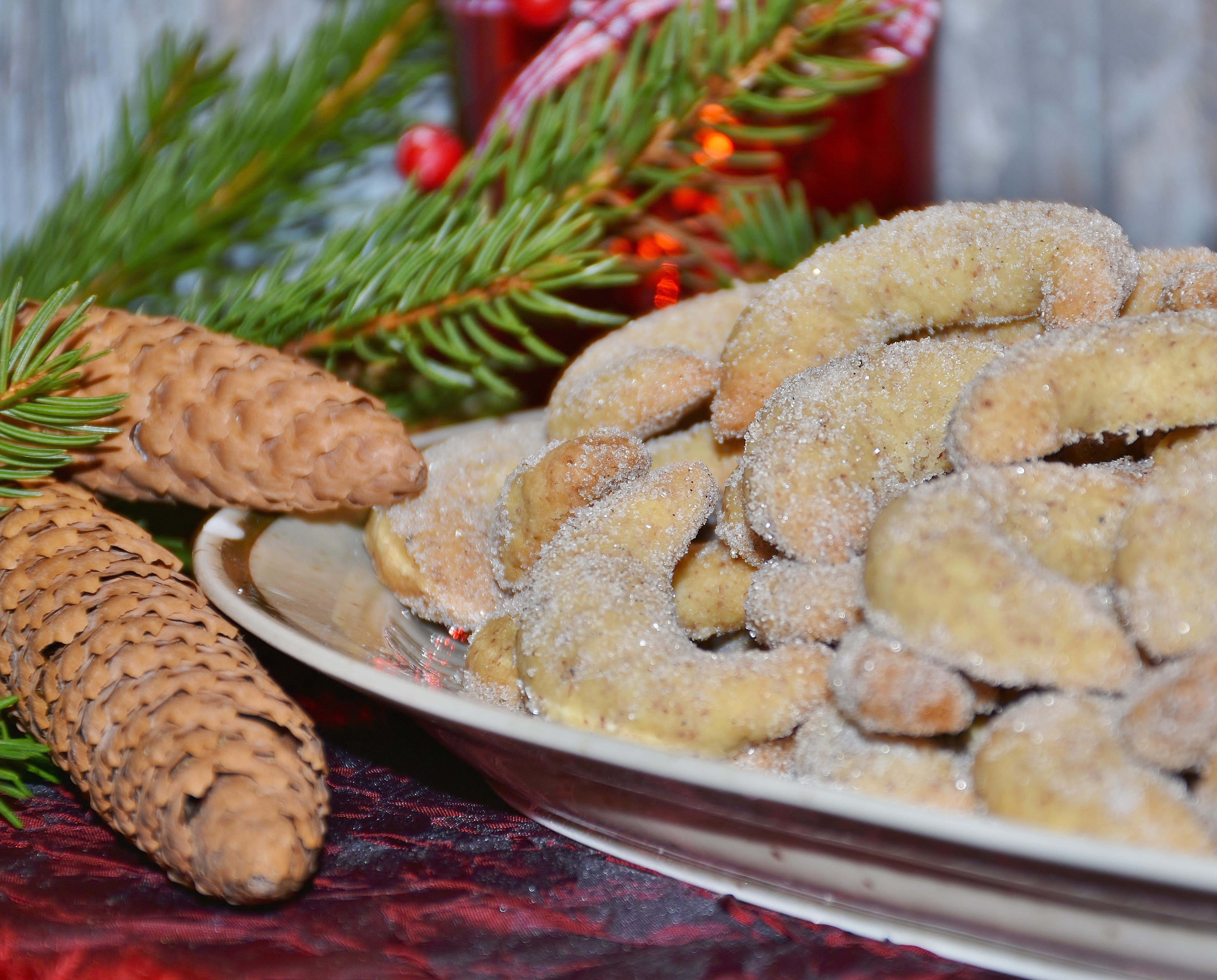 freshness, sugar, temptation, cone shape, vanillekipferl, sweet, advent, indulgence, indoors, table, holiday, flour, dessert, ready-to-eat, christmas, butter, HD Wallpaper