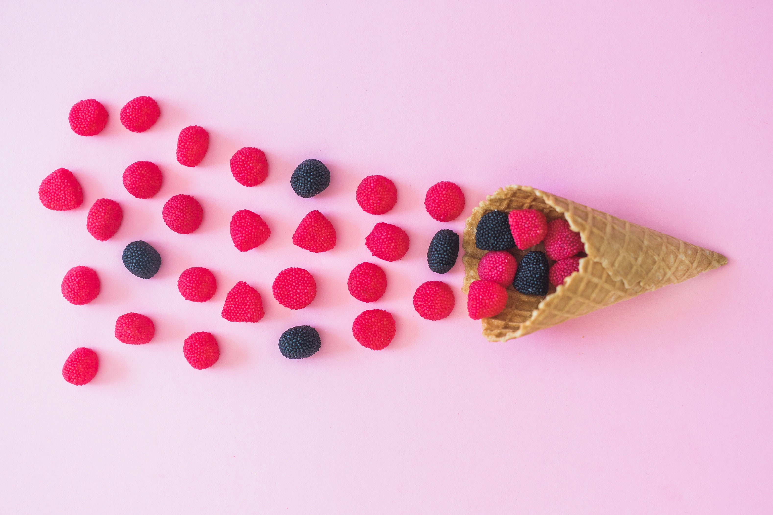 marmelad, pink background, 2K, sugar cone, HD Wallpaper