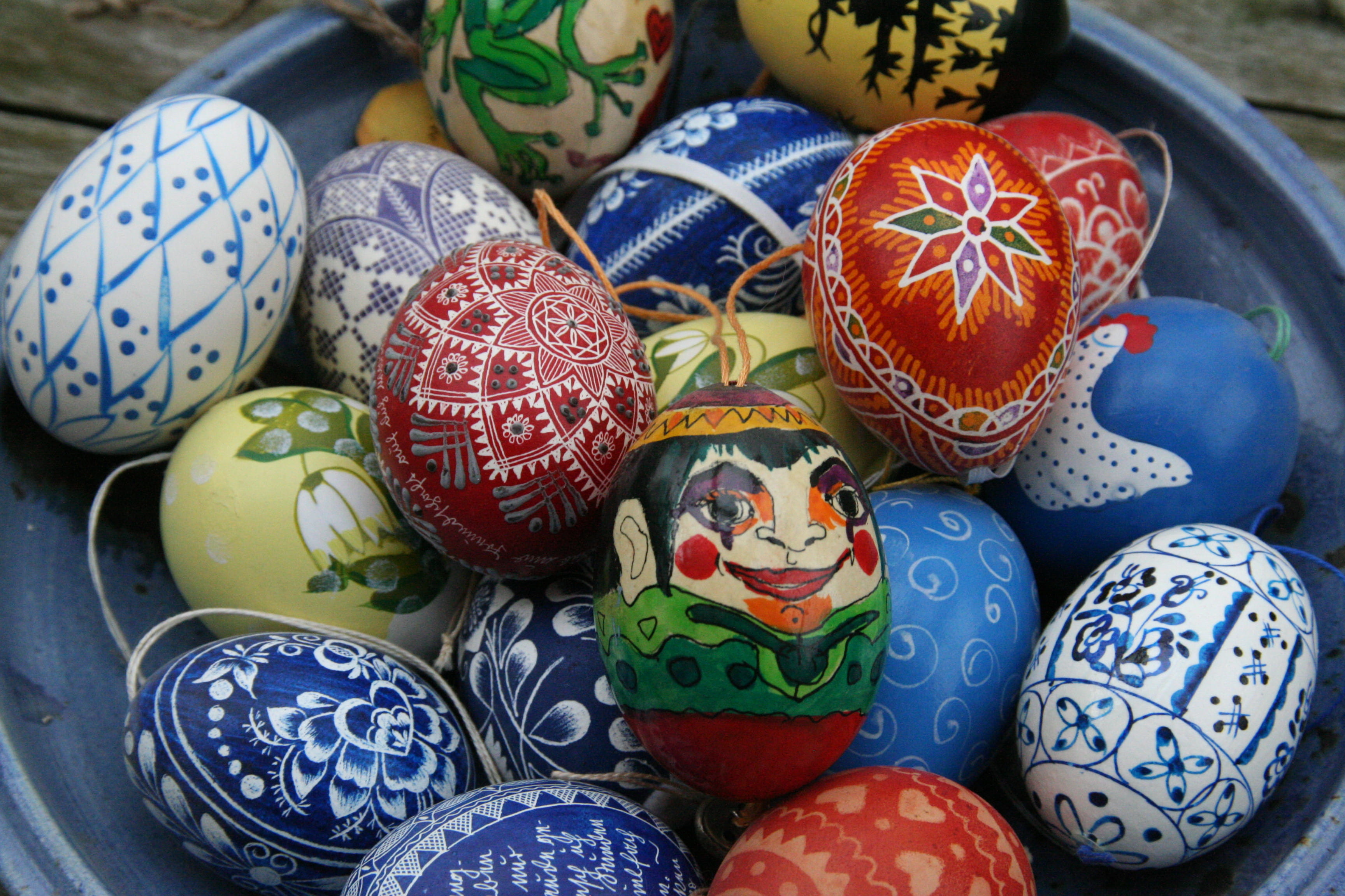 egg, easter eggs, holiday, no people, craft, sprinkles, still life, floral pattern, painted eggs, aluminium, art and craft, art, color, eggs, fruit, sugar, HD Wallpaper