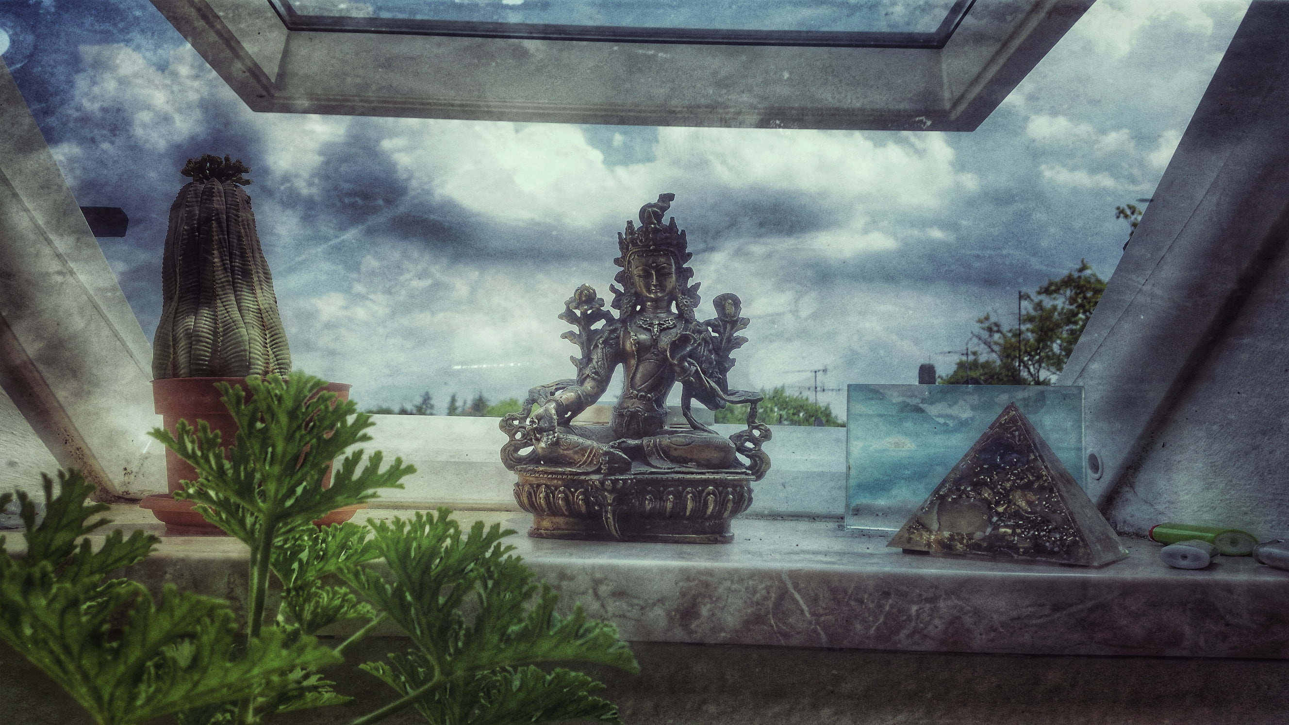 vintage, human representation, statue, nature, 2K, representation, religious, architecture, photography, spirituality, religion, art and craft, outdoors, HD Wallpaper