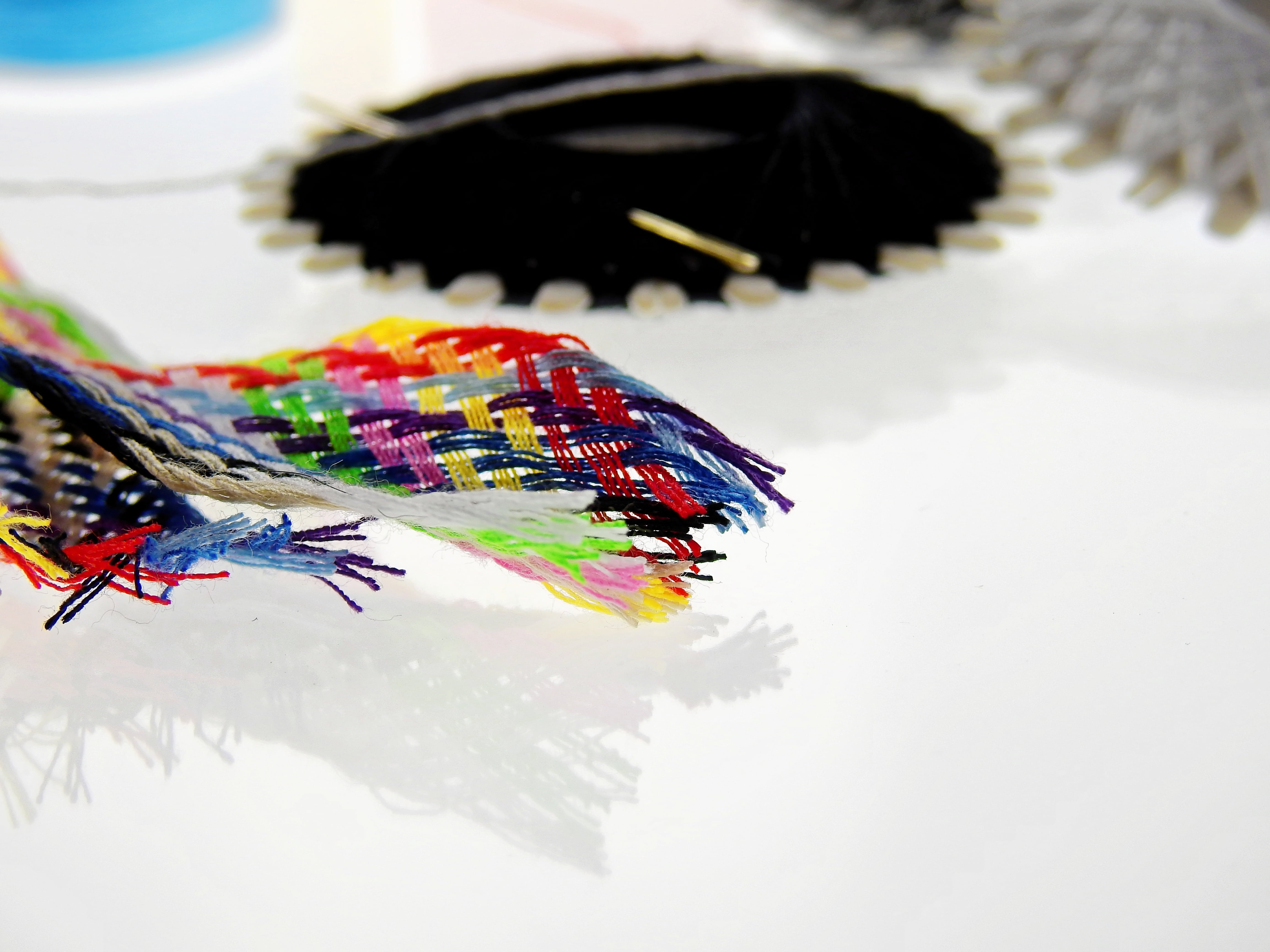creativity, multi Colored, 4K, close-up, creative, nähutensilien, tailoring, schneider, cold temperature, yarn, colorful, sewing accessories, snow, indoors, HD Wallpaper