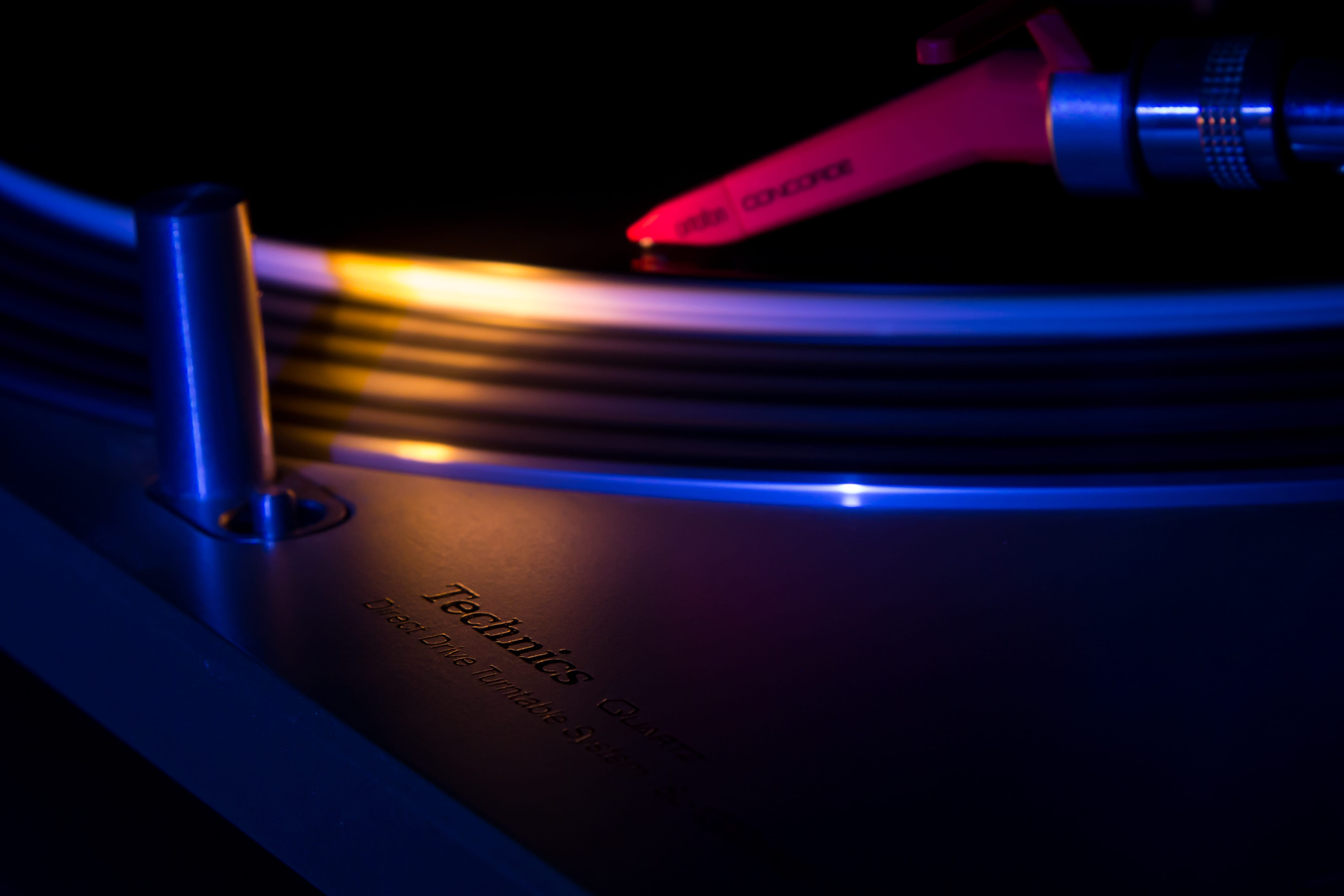 audio equipment, nightlife, sound recording equipment, illuminated, rock music, studio shot, no people, turntable, blue, 4K, night, arts culture and entertainment, HD Wallpaper