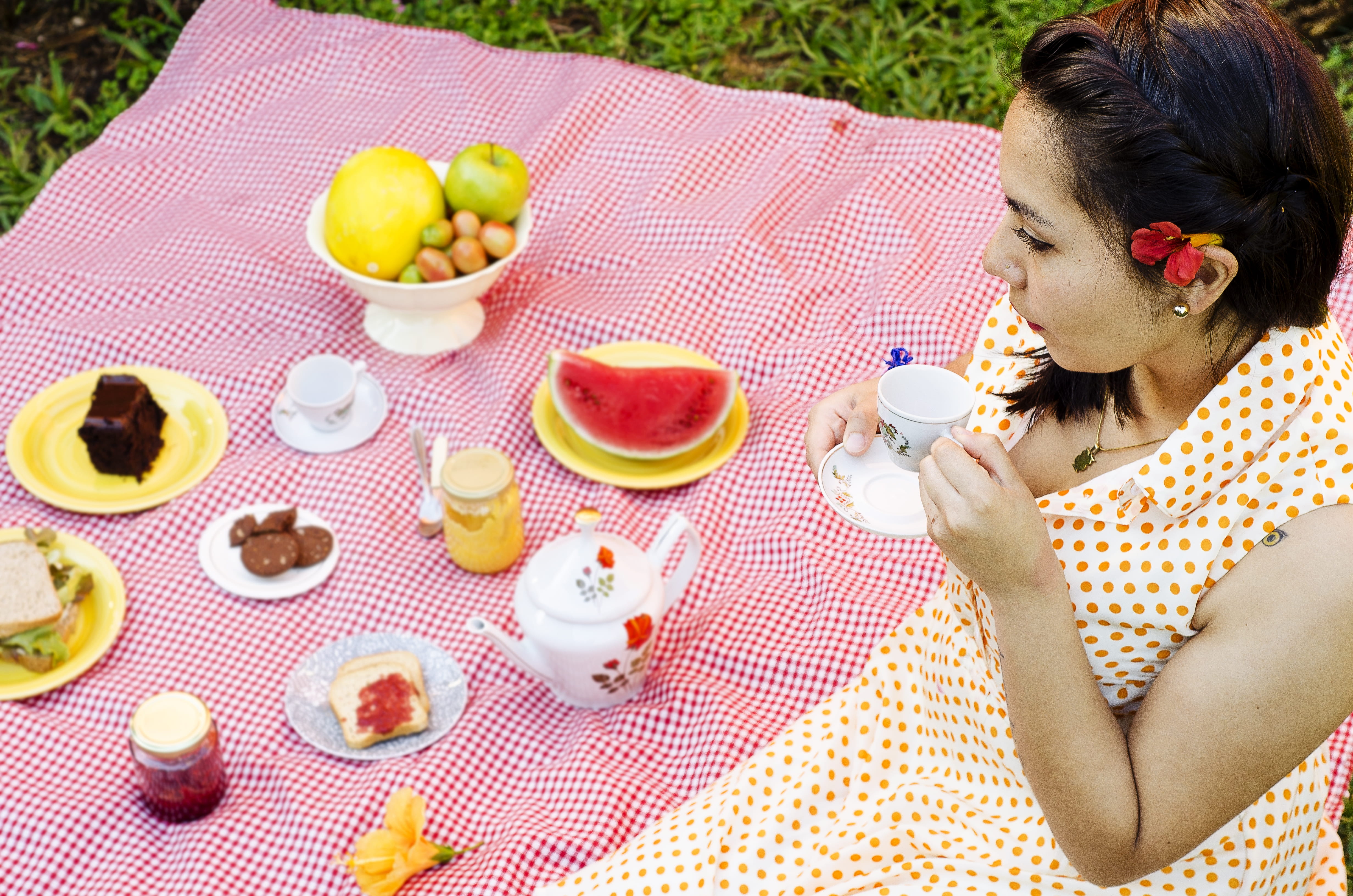food, tea, saucer, freshness, adult, 4K, food and drink, woman, tea - hot drink, glass, household equipment, person, breakfast, pink, hairstyle, young adult, HD Wallpaper