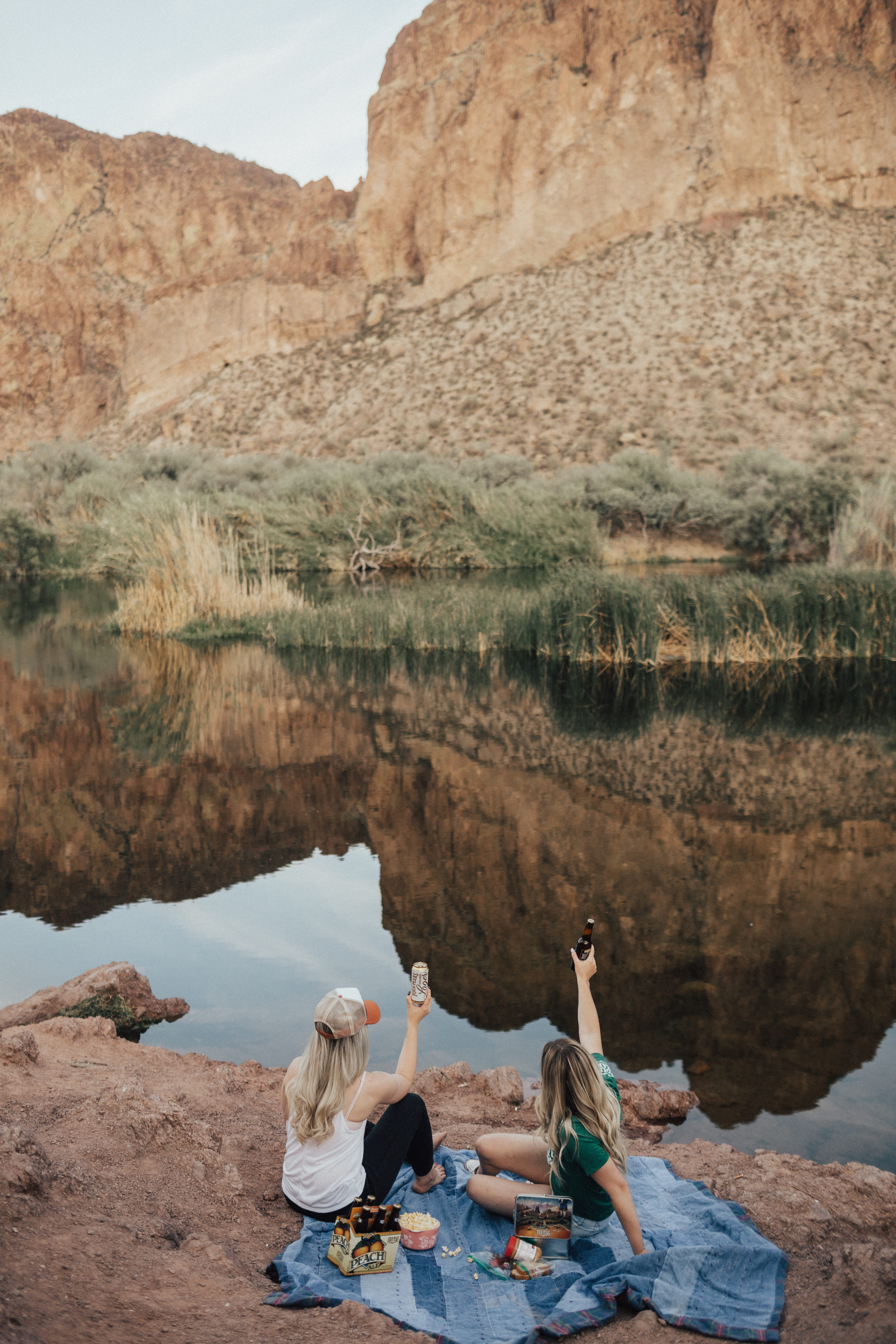 landscape, blanket, outdoors, 5K, scenics - nature, rock formation, shore, food, friendship, geology, woman, reflection, women, real people, recreation, Phone HD Wallpaper