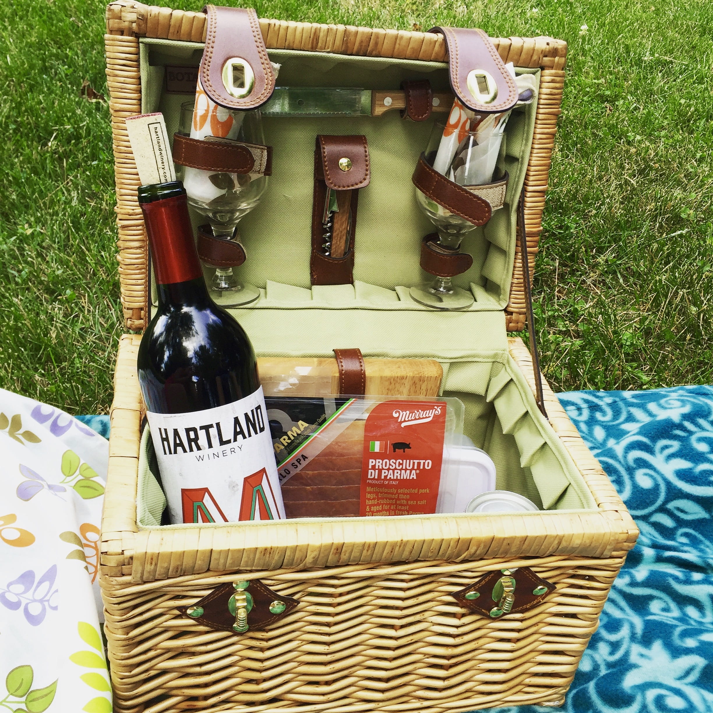 text, wine, close-up, glass, park, summer, still life, plant, no people, drink, wineglass, relaxation, green color, picnic, bottle, cheese, day, basket, Phone HD Wallpaper