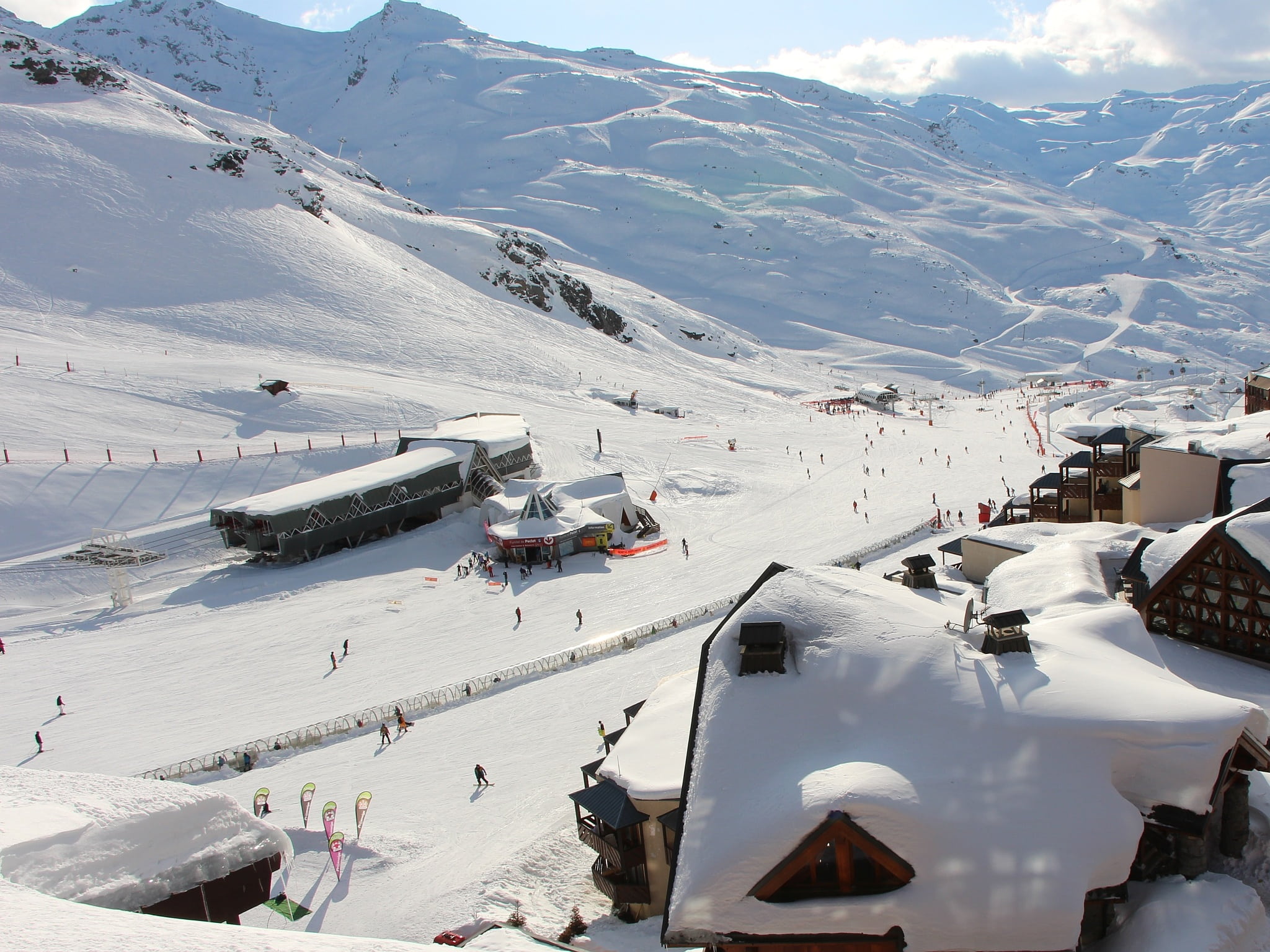 cold temperature, snow, building exterior, beauty in nature, high, mountain, alps, landscape, mode of transportation, ski, nature, mountains, alpine, mountain range, HD Wallpaper