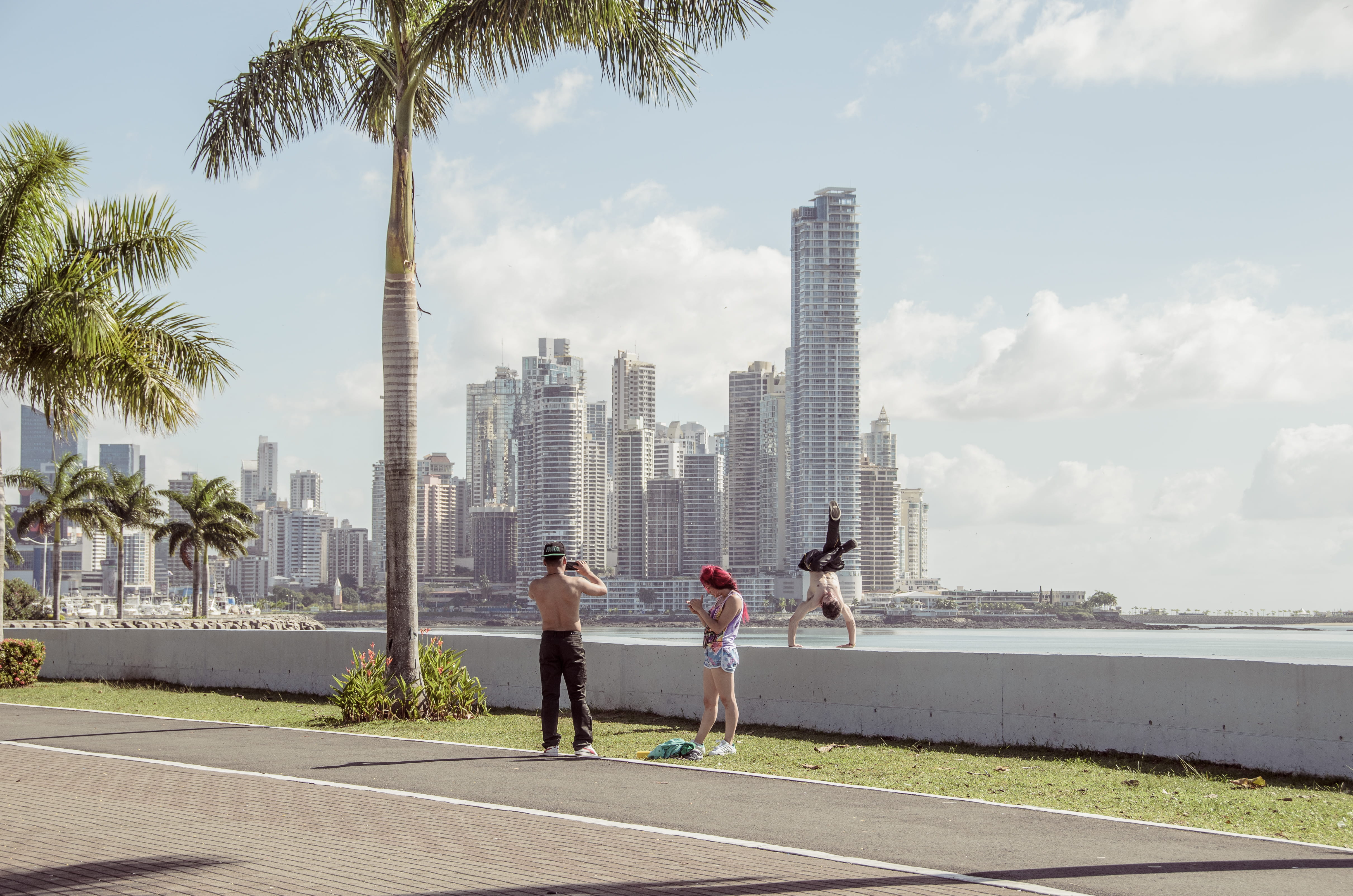 cloud - sky, men, skyline, adult, built structure, real people, office building exterior, two people, plant, skyscraper, palm, nature, sky, panama, outdoors, HD Wallpaper