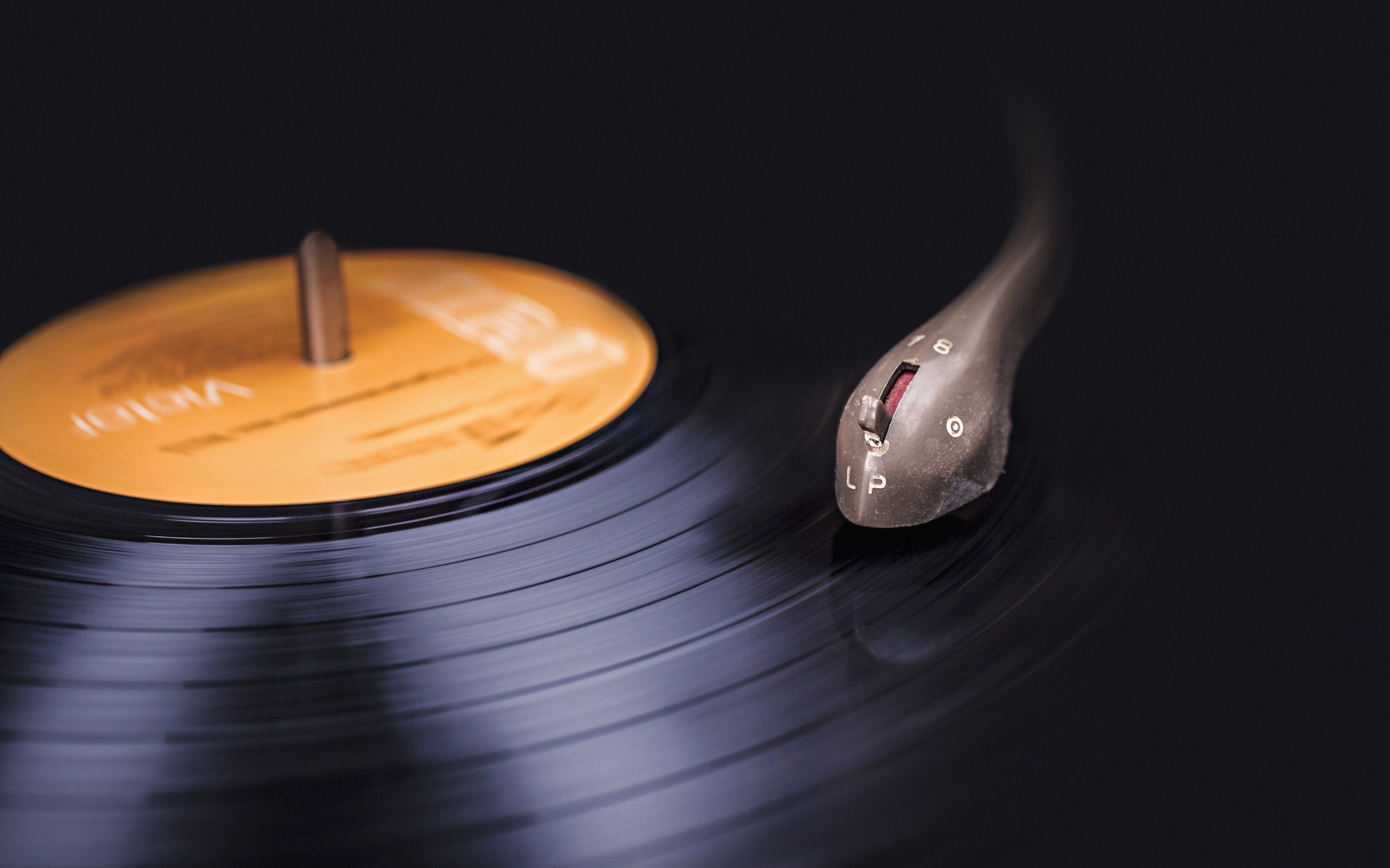 selective focus, record, music, retro styled, tonearm, hd, musical equipment, high, quality, musical instrument, turntable, technology, spinning, black background, HD Wallpaper