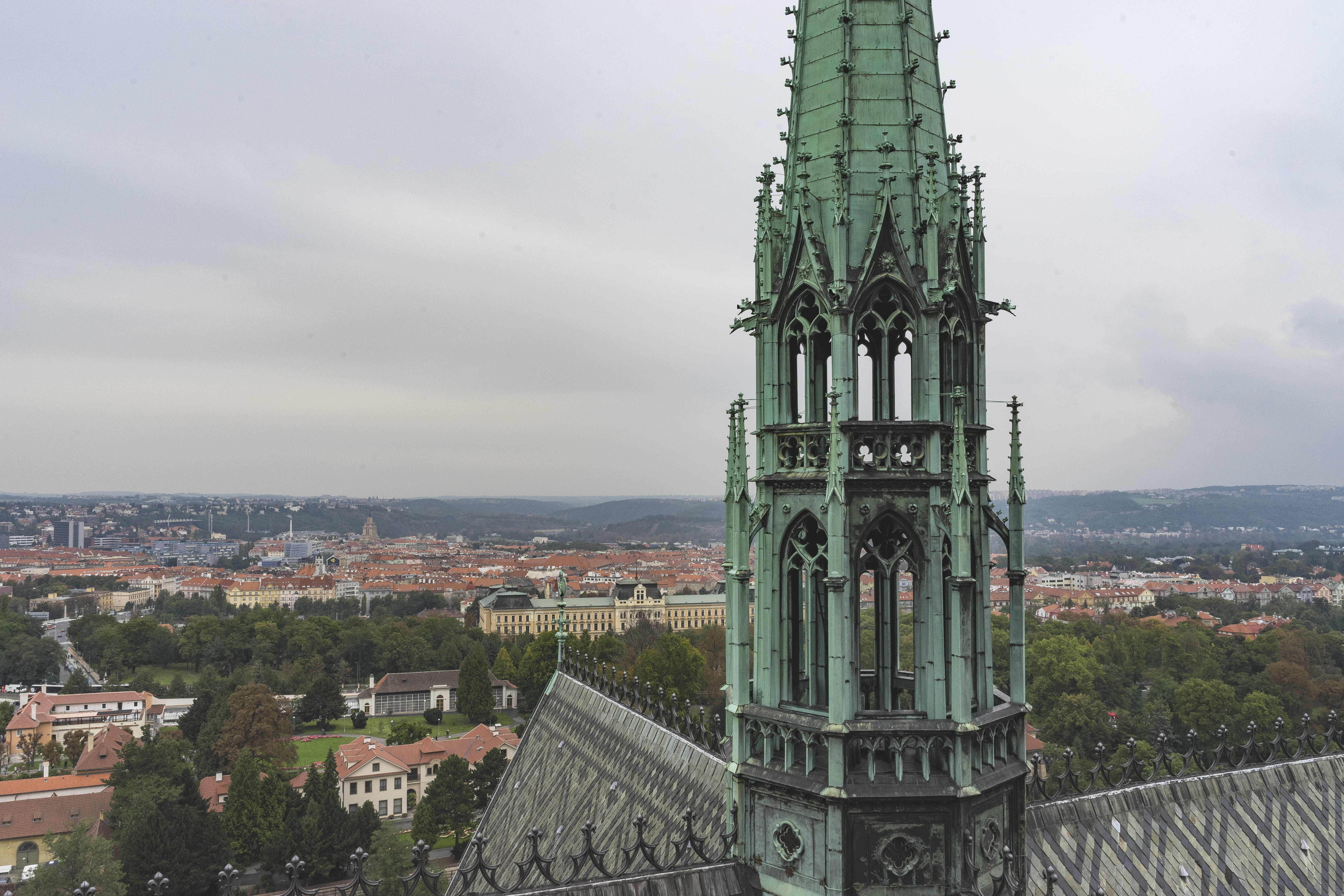 architecture, czechia, republic, day, 5K, place of worship, nature, tower, town, city, travel destinations, built structure, historic, religion, prague, HD Wallpaper