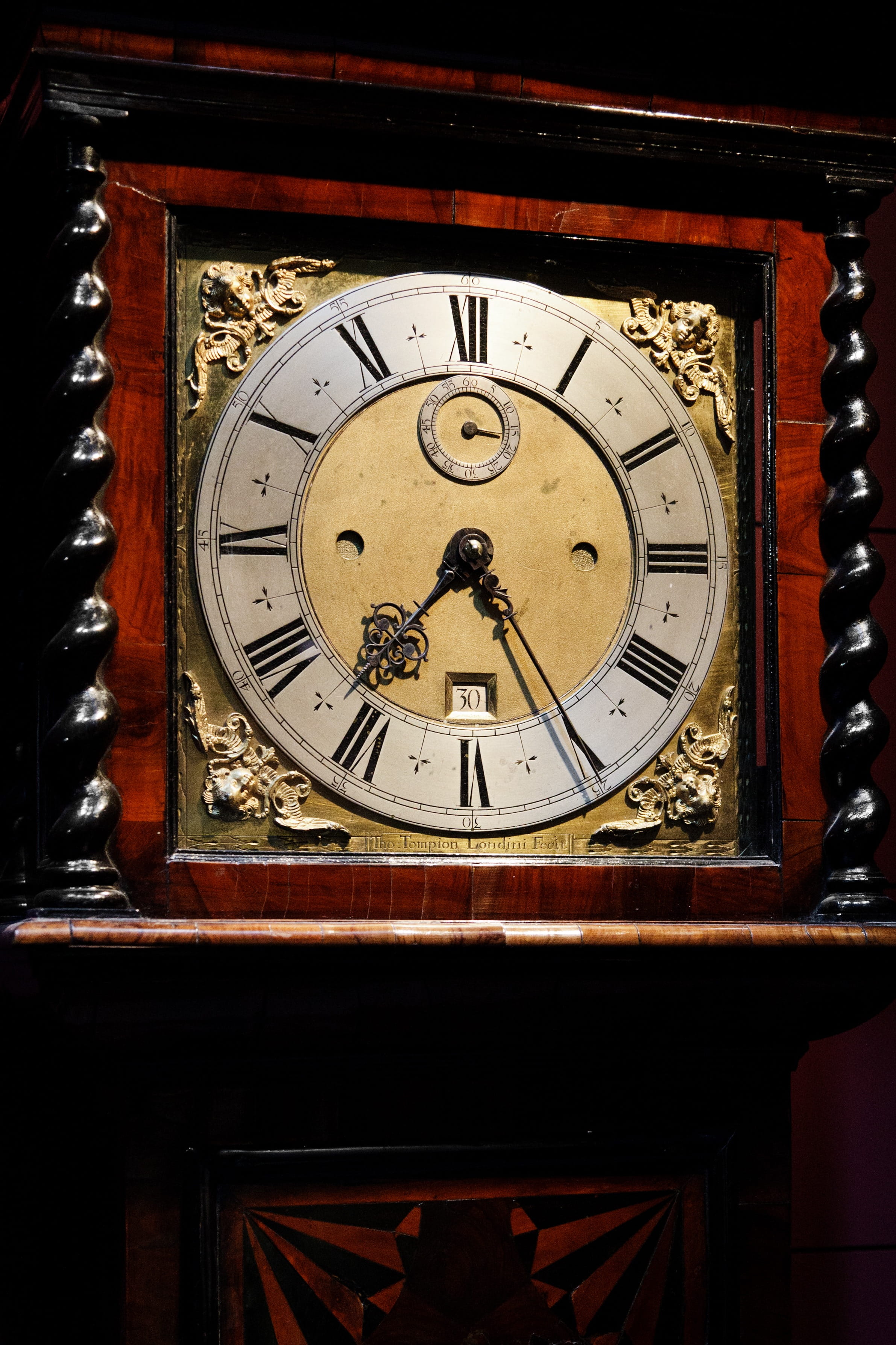 wood, accuracy, craft, the Past, indoors, hour, circle, style, retro, Clock, shape, deadline, 2K, Aged, Arrow, clock Face, old-fashioned, instrument of time, Phone HD Wallpaper