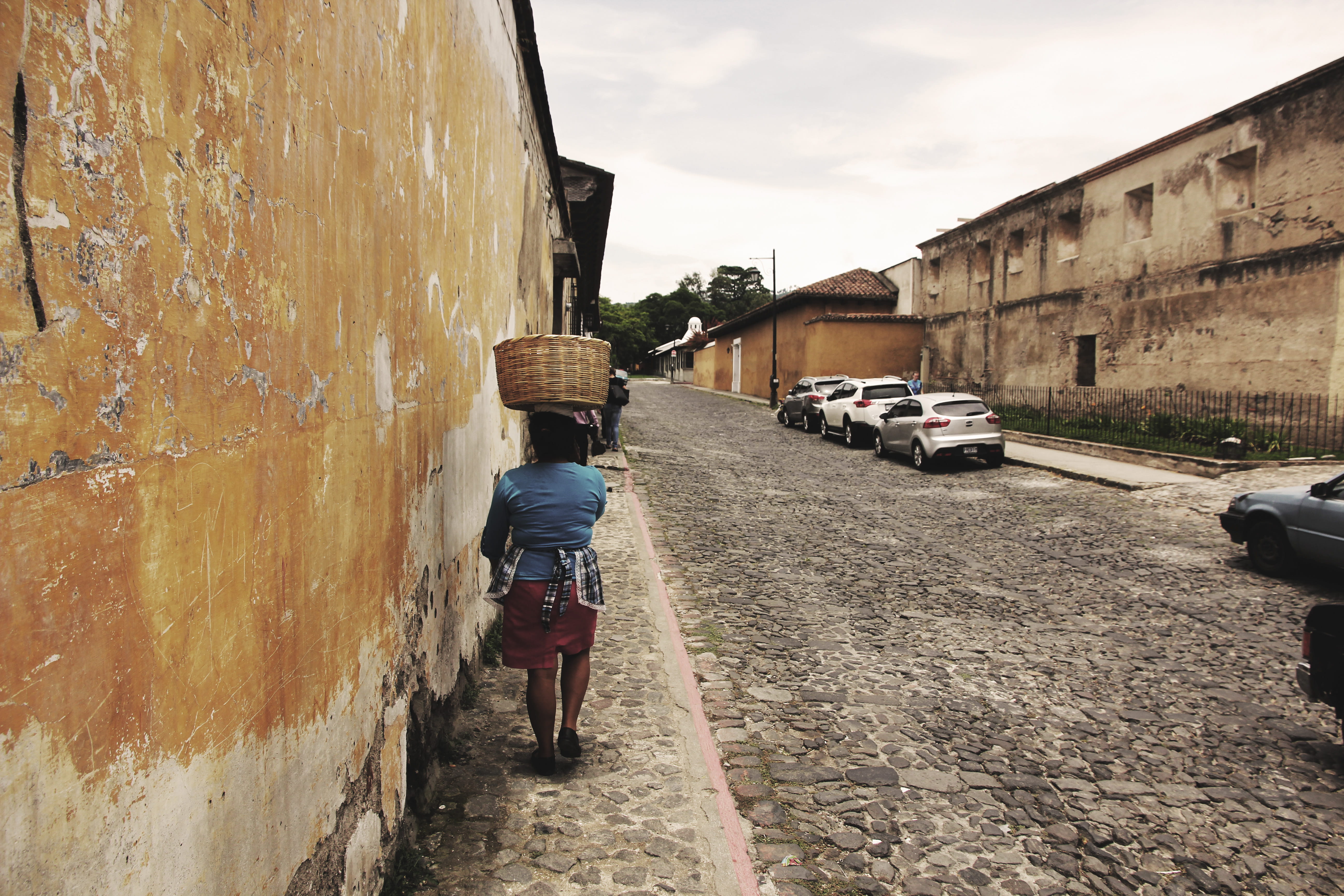 alley, lifestyles, street, architecture, guatemala, building exterior, car, village, built structure, cloud - sky, day, lady, walking, wall - building feature, HD Wallpaper