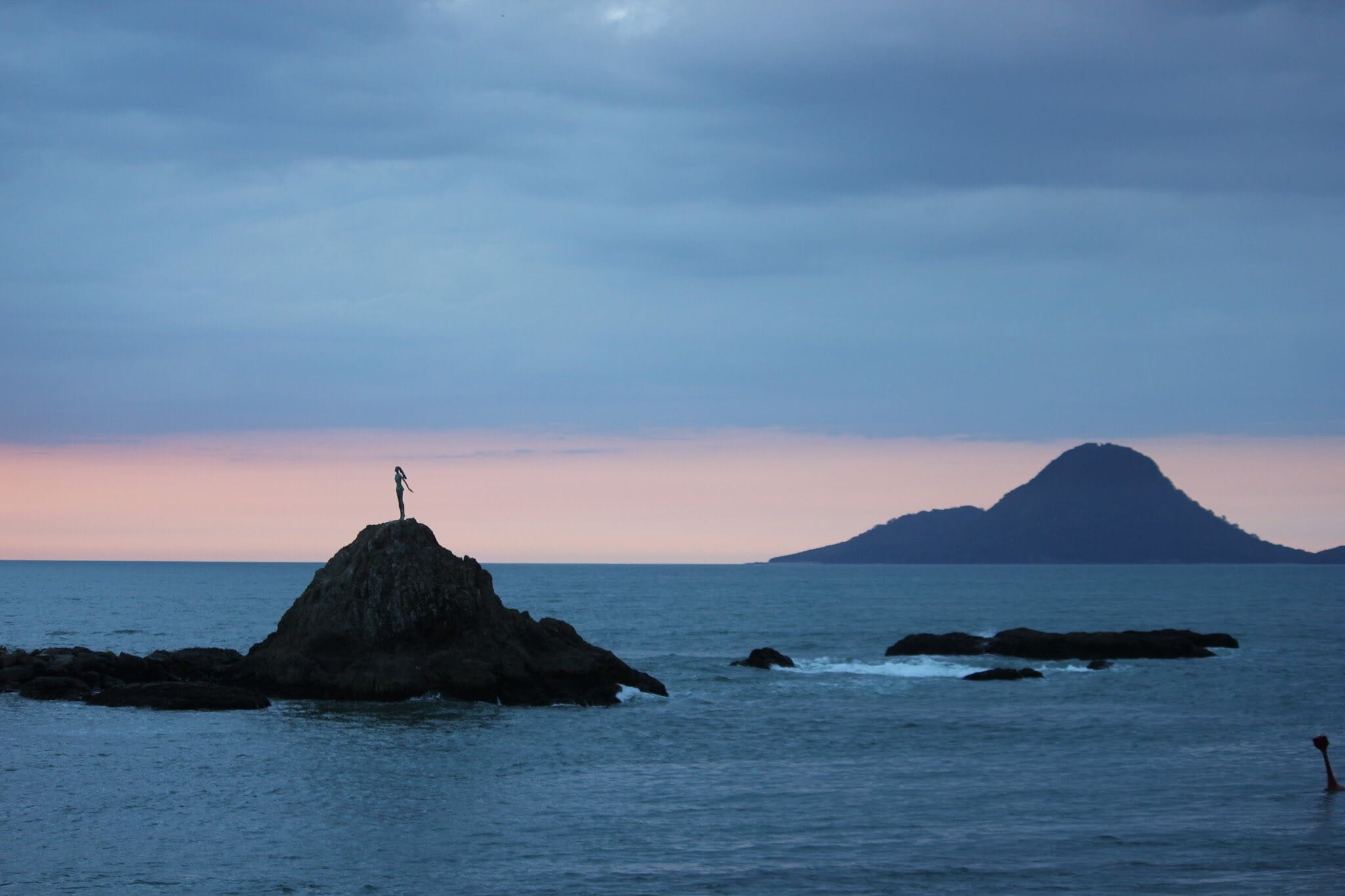 beach, sea, tranquil scene, rock - object, 1080P, beauty in nature, stack rock, outdoors, sunset, mountain, no people, solid, Maori, horizon over water, HD Wallpaper