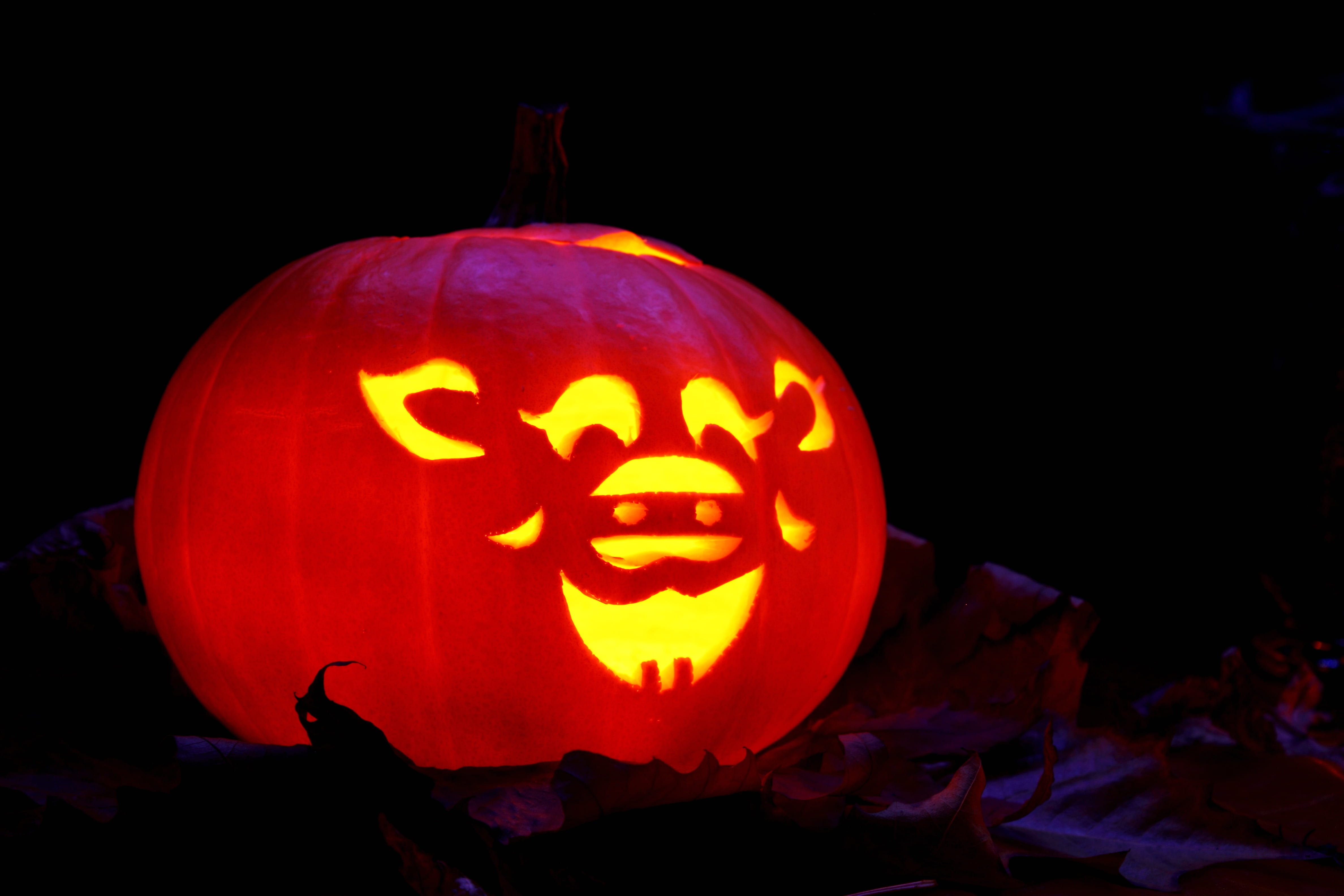 illuminated, season, creativity, celebration, indoors, horror, Fall, face, Decoration, orange Color, halloween, evil, pumpkin, art and craft, night, anthropomorphic face, HD Wallpaper
