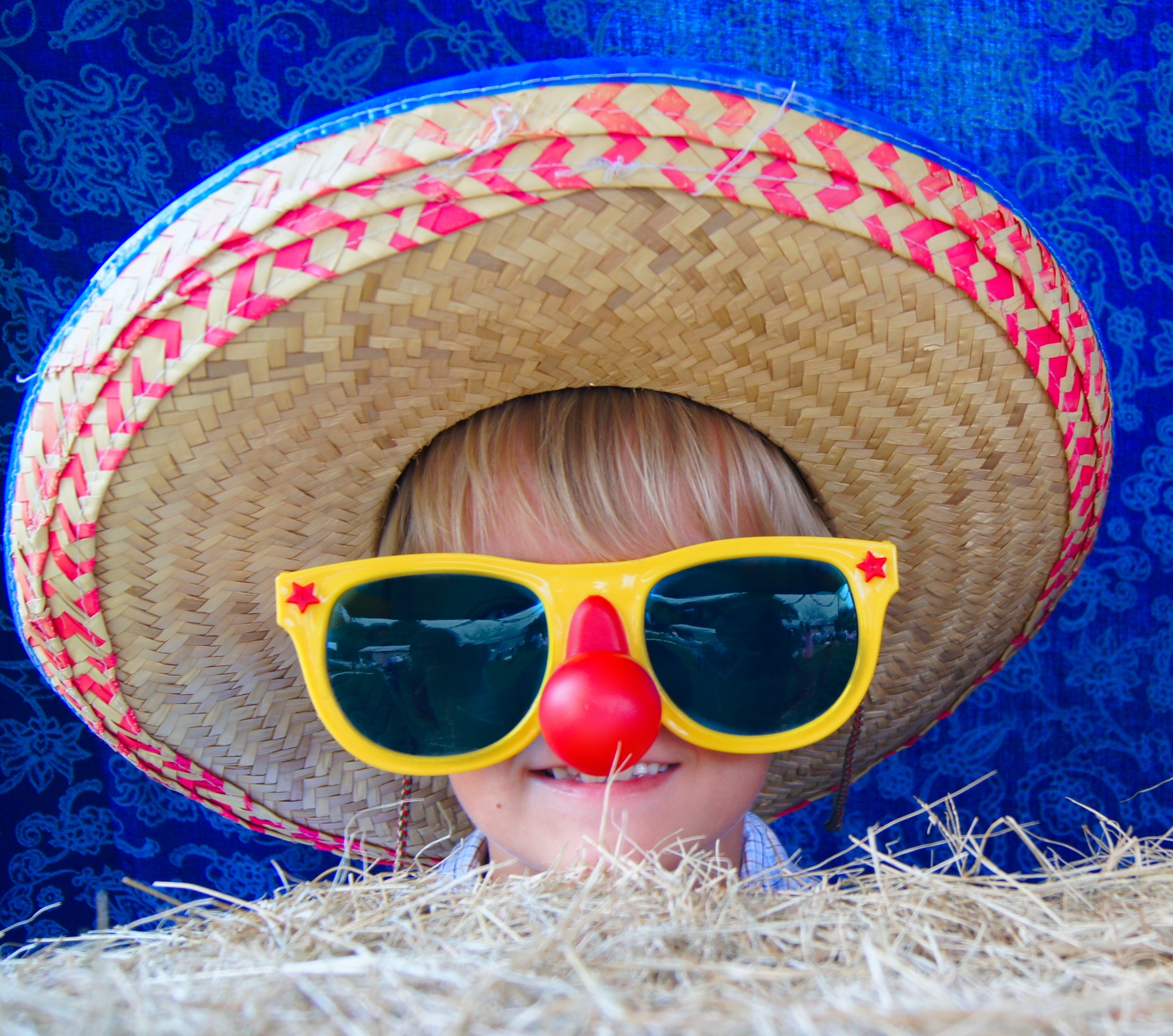 straw, emotion, land, face, sun hat, vacations, close-up, kids, brown, emotions, one person, yellow, amusement, leisure activity, smiling, hat, party, outdoors, HD Wallpaper