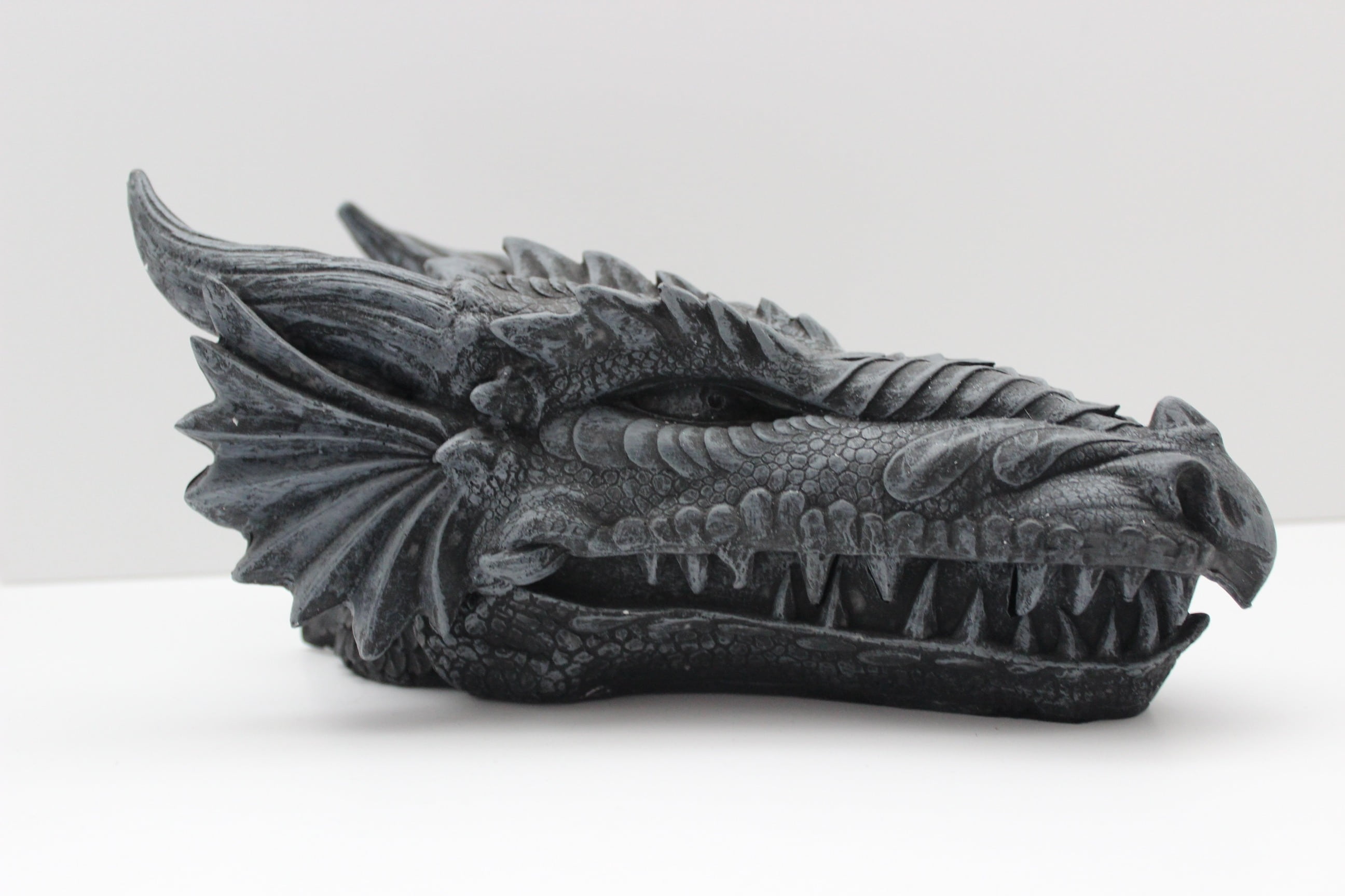history, head, decor, still life, fantasy, close-up, sculpture, gray, single object, monster, indoors, 2K, cut out, studio shot, mouth open, old, dragon, HD Wallpaper
