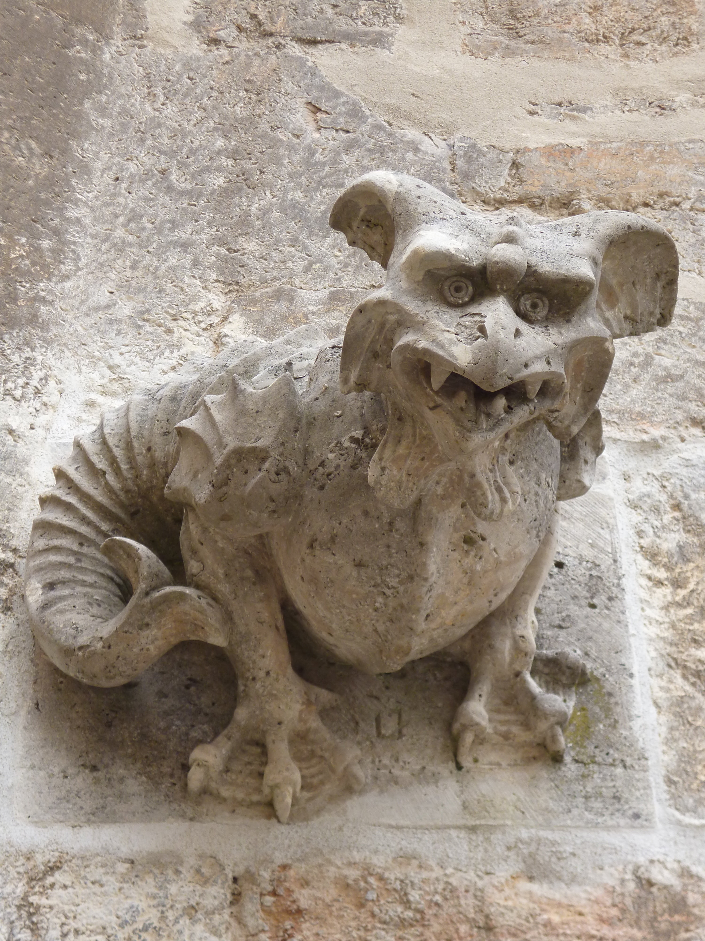 4K, day, gray, craft, sculpture, wall, mythical, solid, creativity, architecture, dragon, animal, no people, statue, middle ages, creature, wall - building feature, Phone HD Wallpaper