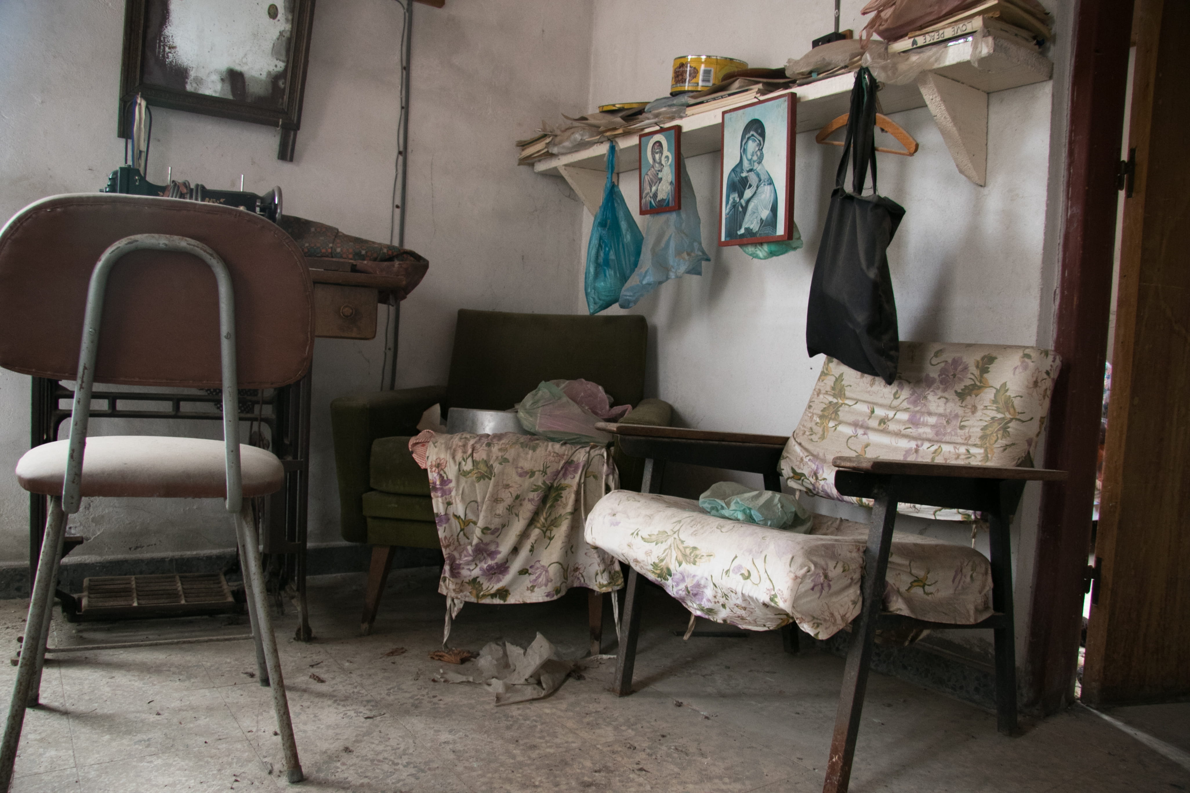 no people, obsolete, religious, architecture, kitchen, dead, indoors, village, singer, day, abandoned, absence, house, night, deterioration, falling, left, HD Wallpaper