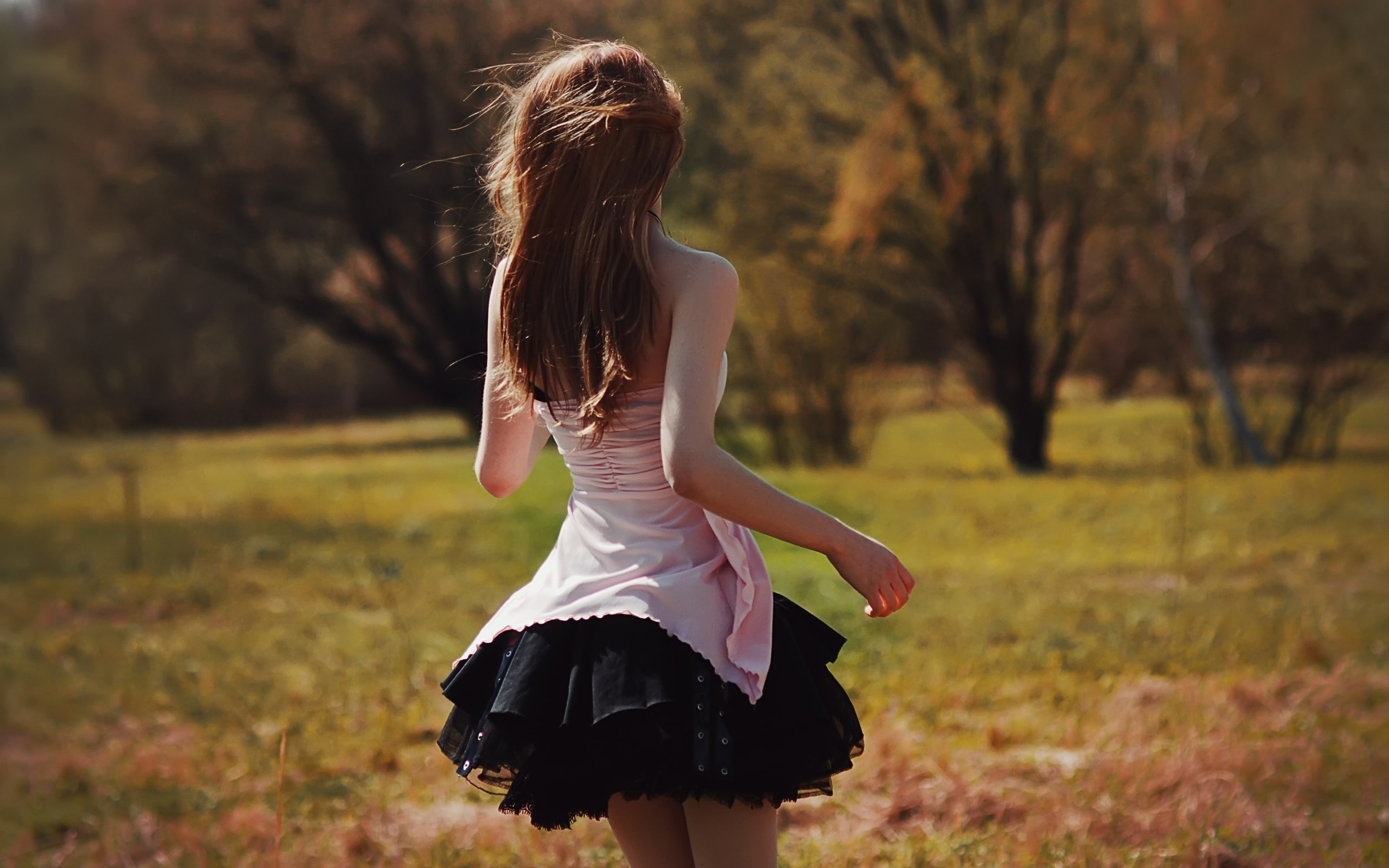 hairstyle, plant, leisure activity, long hair, rear view, focus on foreground, bare shoulders, day, three quarter length, real people, dress, one person, HD Wallpaper