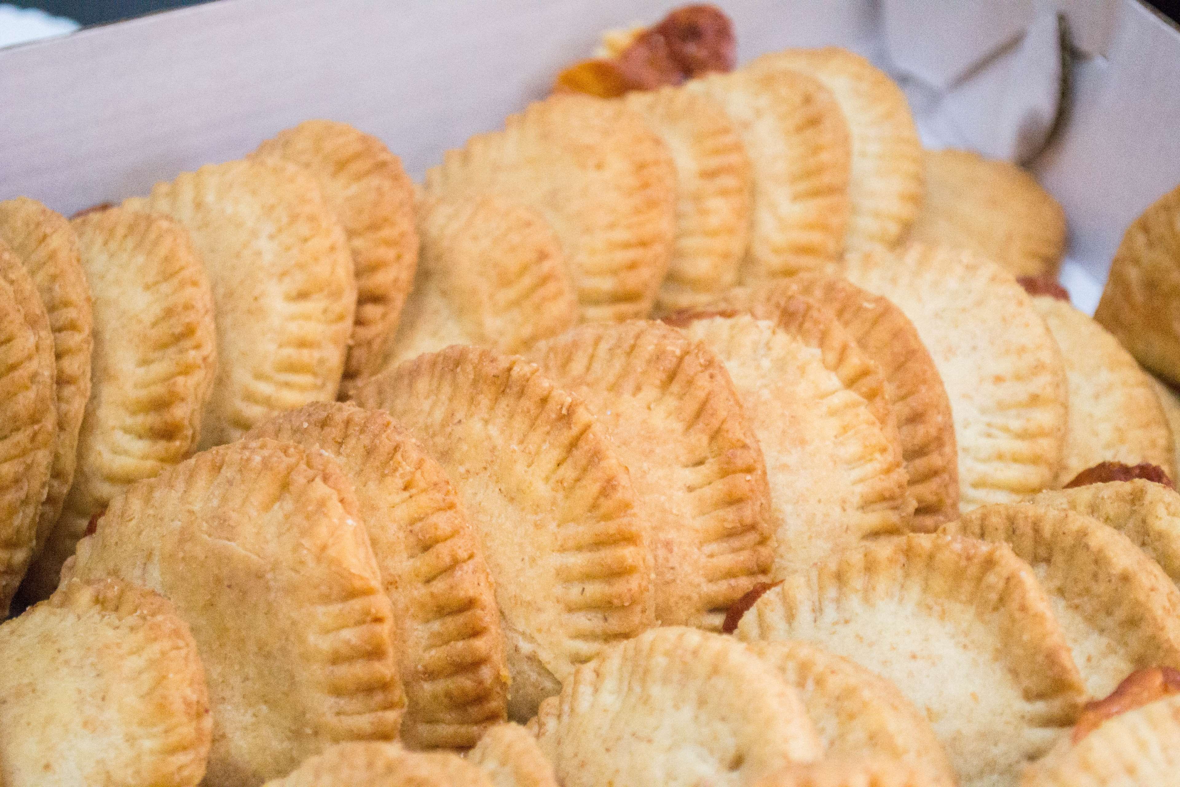 baked, comida, no people, large group of objects, snack, freshness, salgadinhos, salgados, close-up, roast, indoors, patty, pastry, indulgence, still life, HD Wallpaper