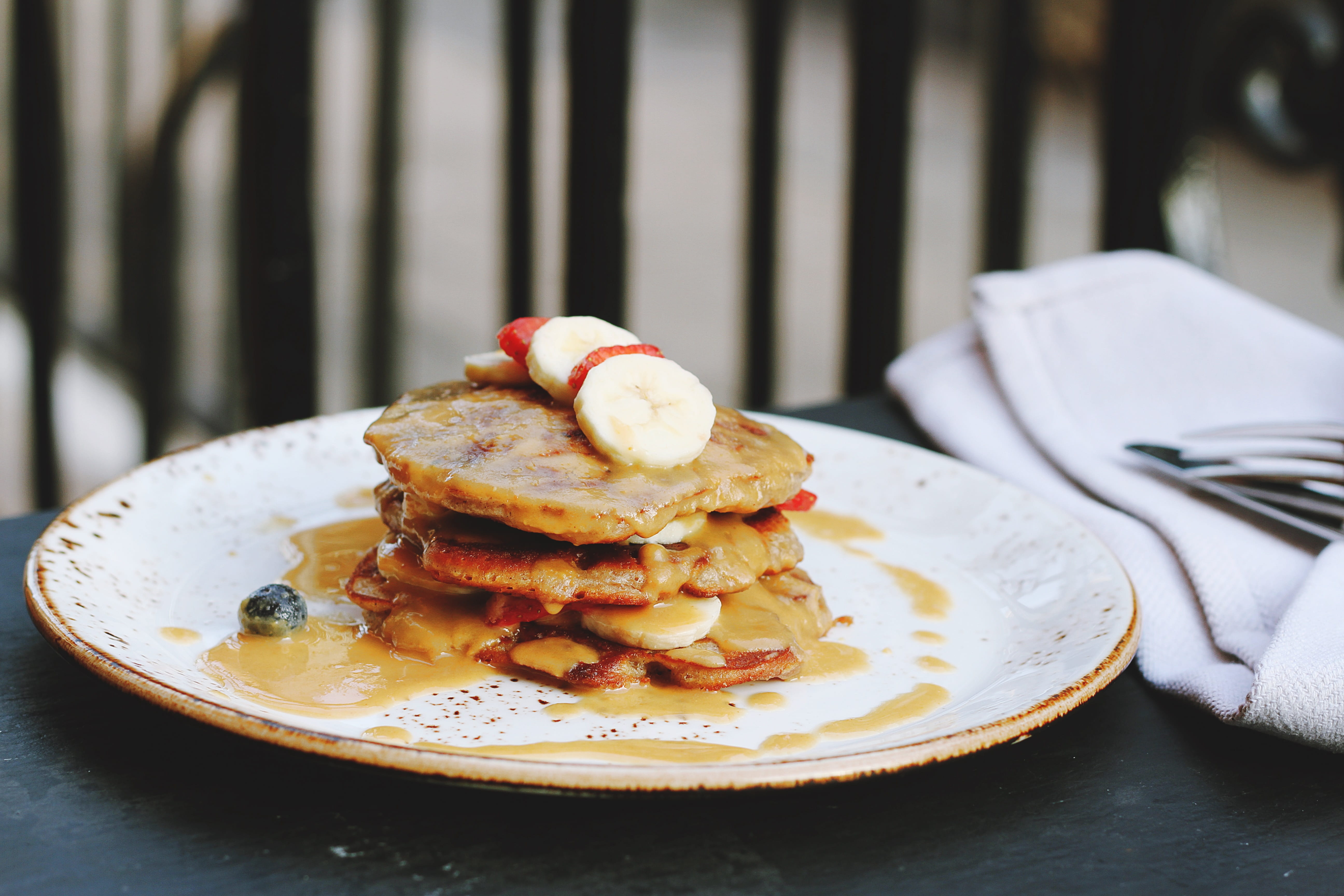 food and drink, pancake, patty, indoors, 5K, sweet, no people, close-up, dessert, unhealthy eating, baked, food, ready-to-eat, focus on foreground, serving size, HD Wallpaper