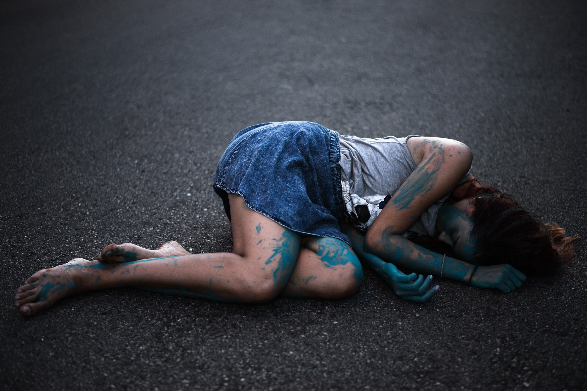 Barefoot, ground, Vignette, Lying Down, 1080P, Denim Skirt, Body Paint, women, blue, HD Wallpaper