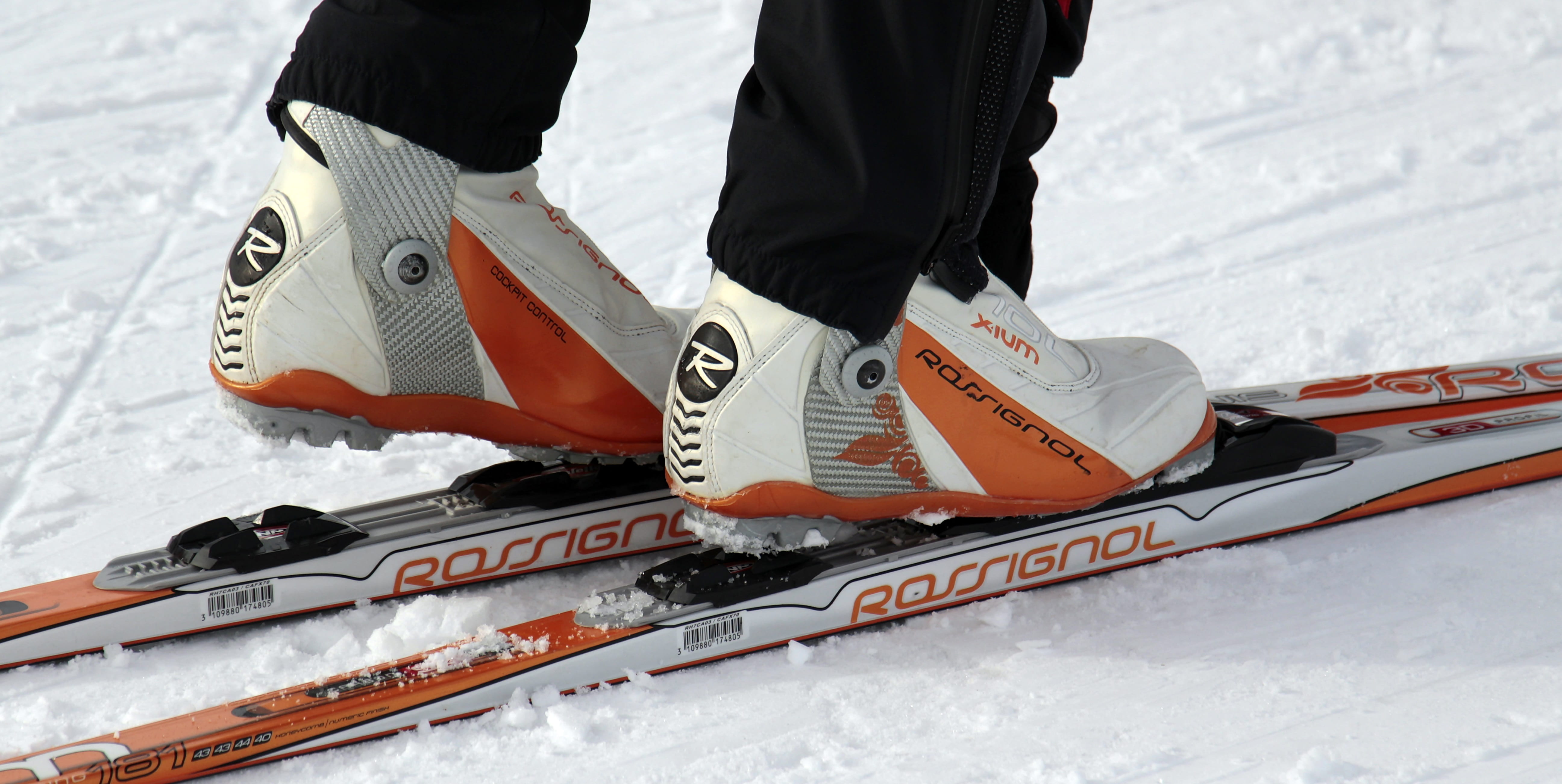 human limb, 5K, cross country skiing, sticks, athletes, ice, competition, low section, snow lane, white color, winter sports, cross-country ski, ski, snow, HD Wallpaper
