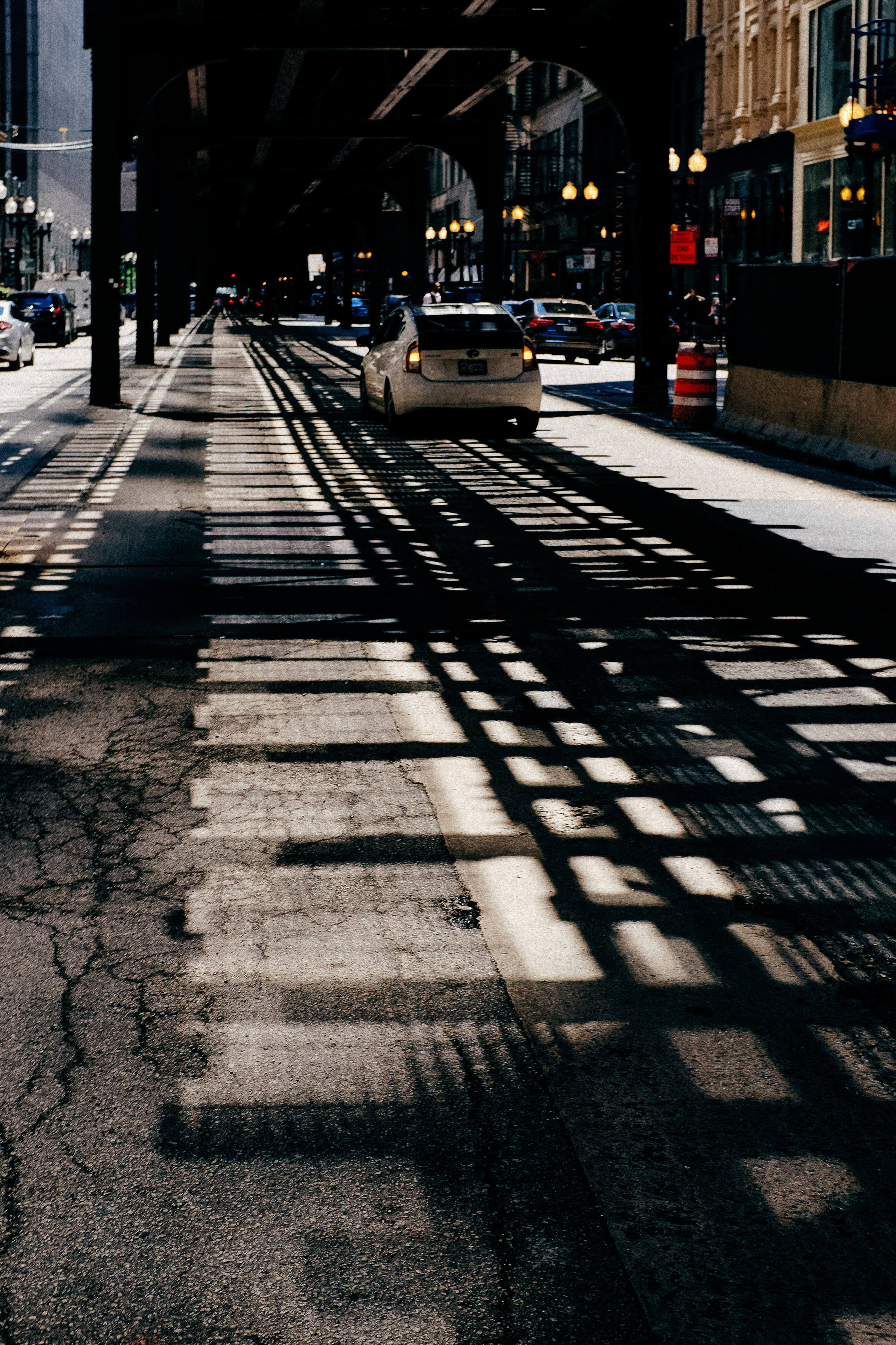 travel, day, chicago, urban, architecture, car, usa, road, illinois, state, building exterior, bridge, building, loop, district, land vehicle, shadow, subway, Phone HD Wallpaper