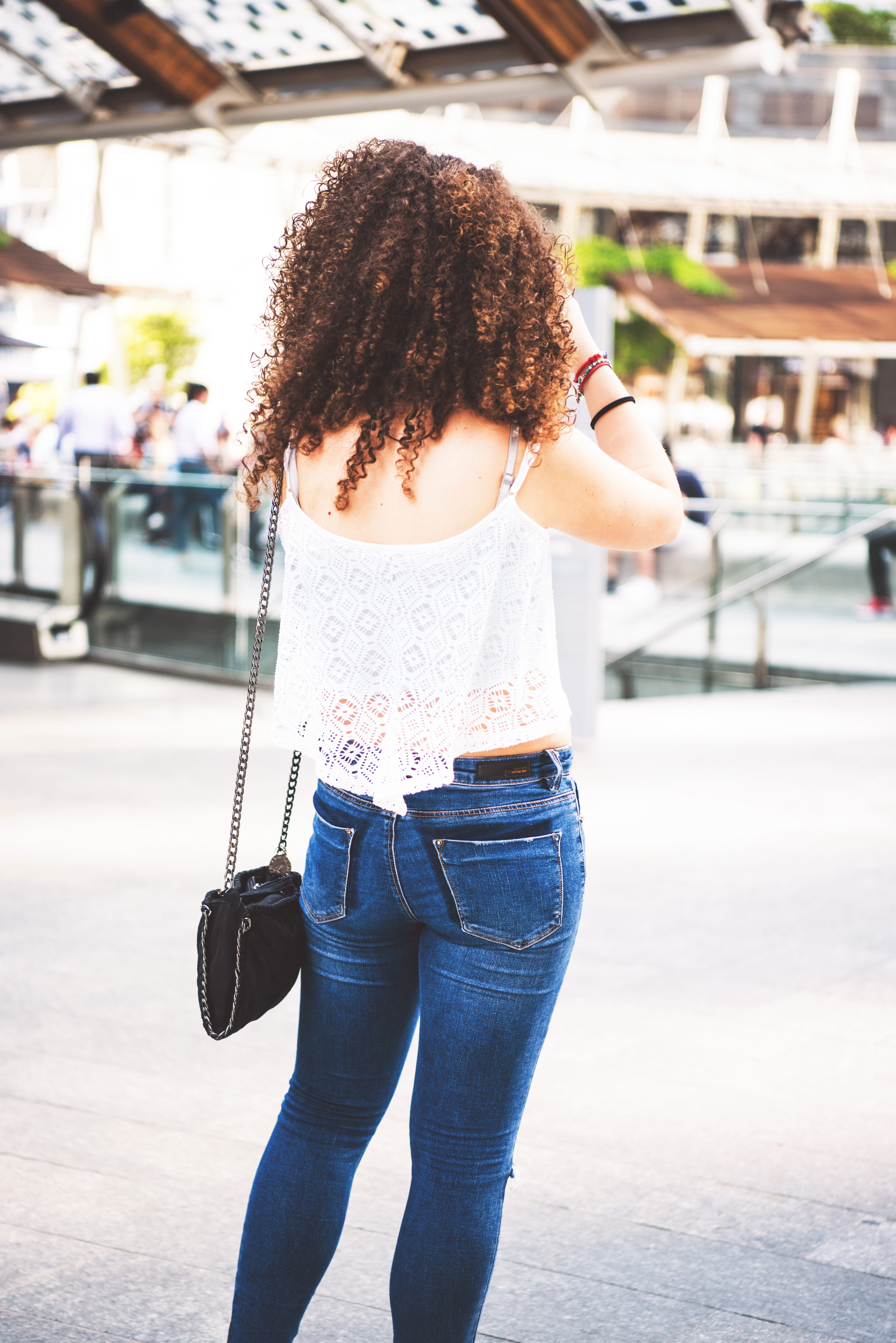 perfect, 5K, leisure activity, milan, young, piazza gae aulenti, italy, young women, back, brown hair, taking, teenage, summer, young adult, architecture, Phone HD Wallpaper